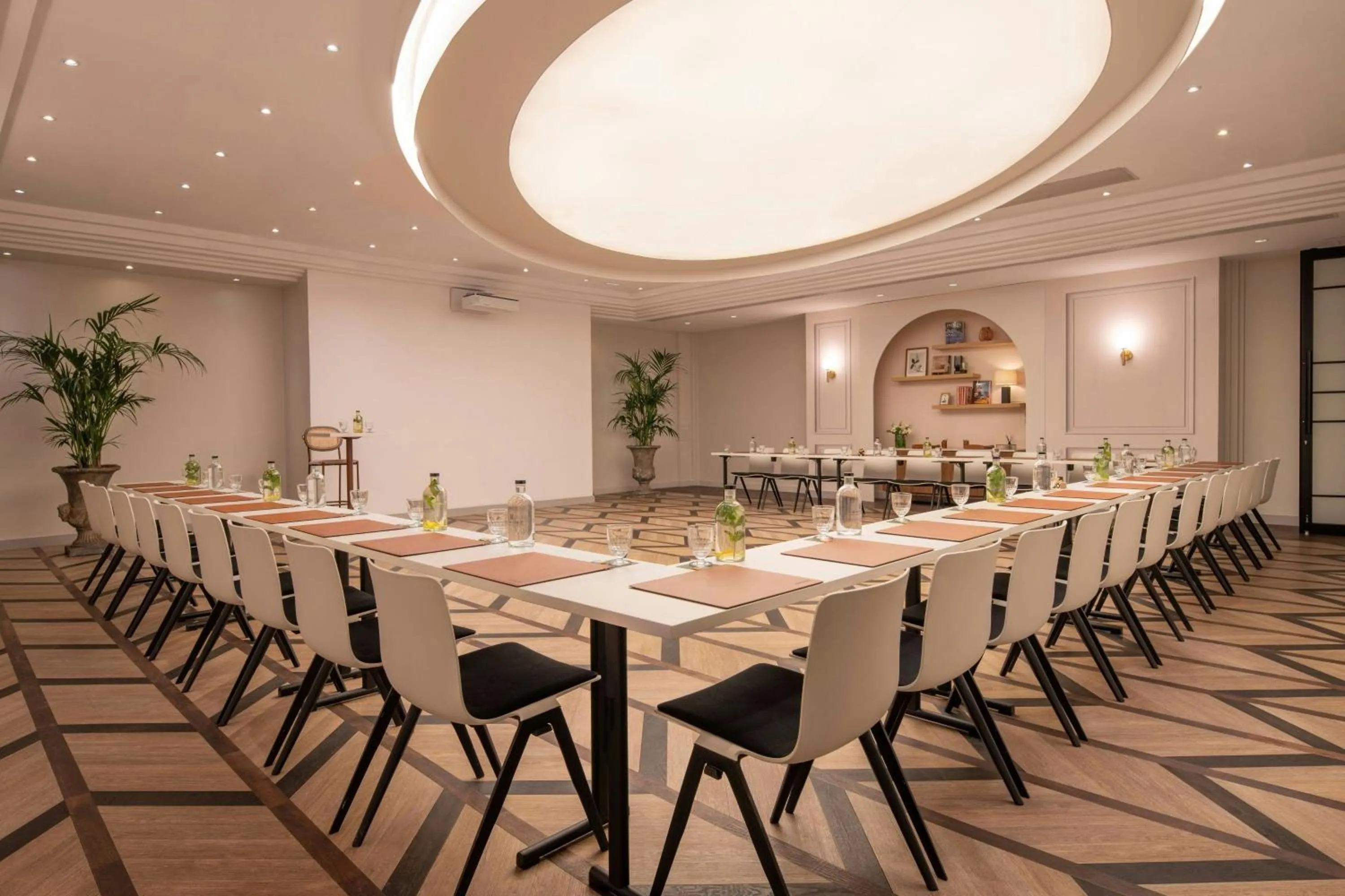 Meeting/conference room in Renaissance Paris Nobel Tour Eiffel Hotel