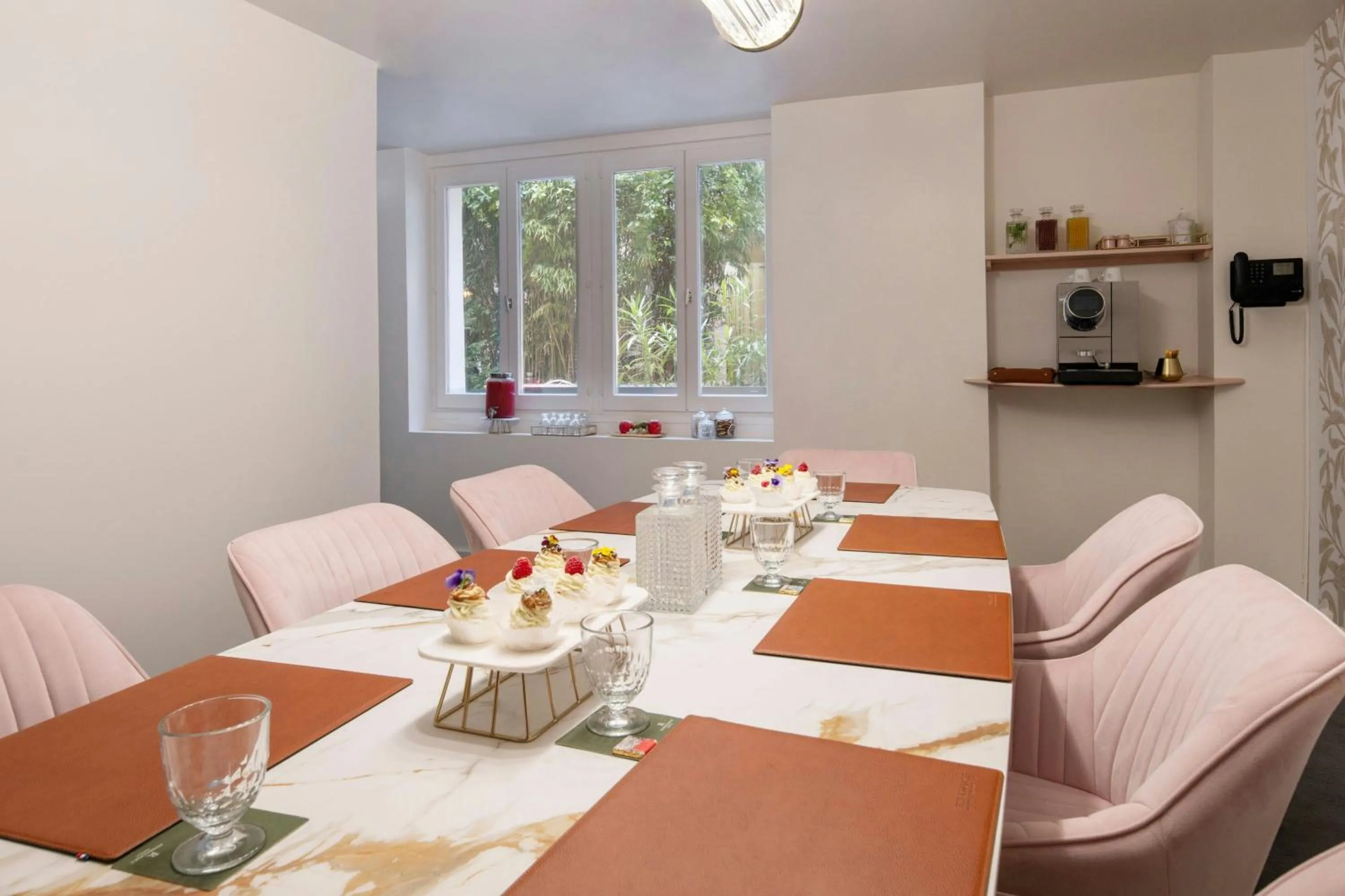 Meeting/conference room in Renaissance Paris Nobel Tour Eiffel Hotel