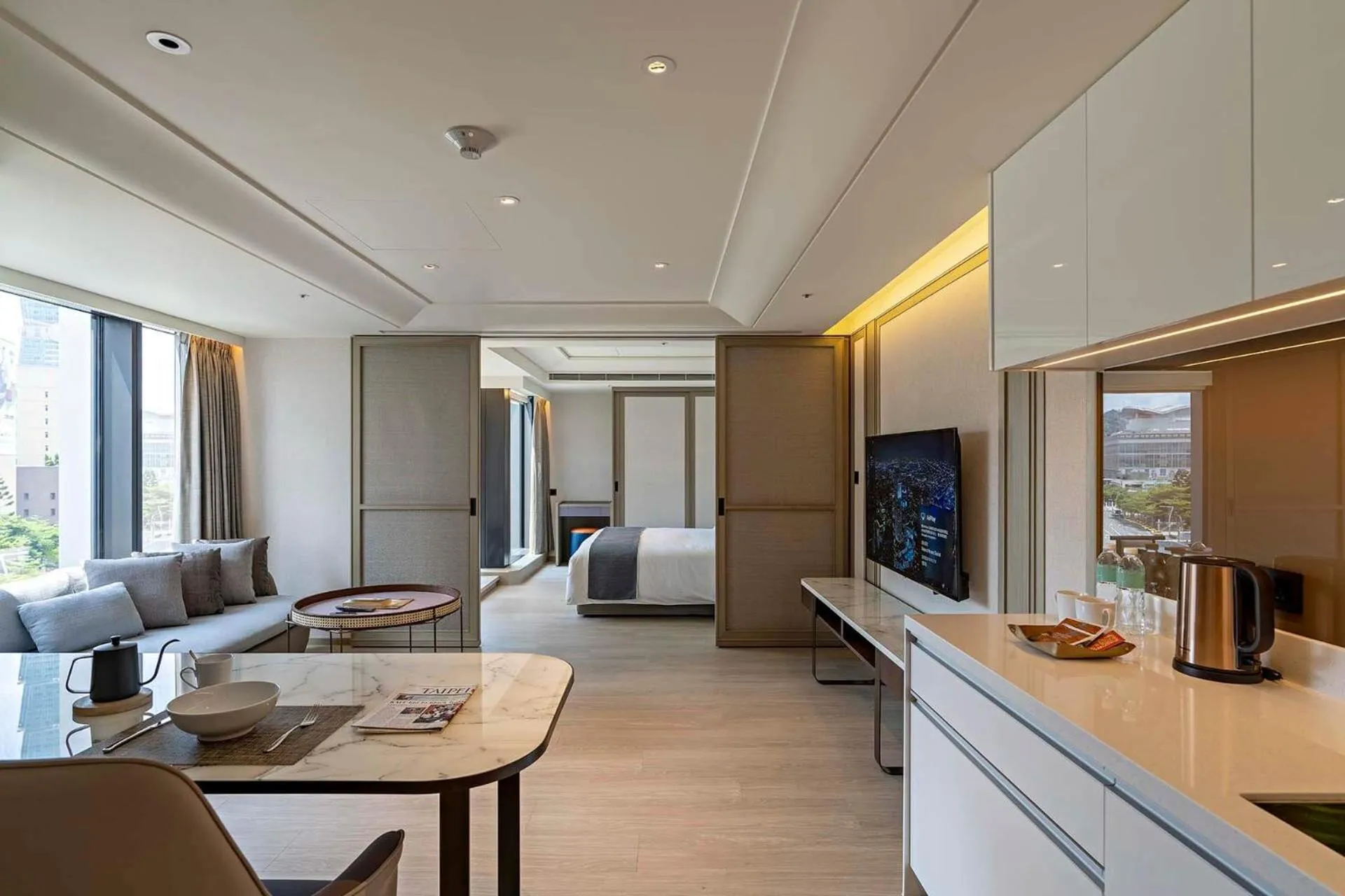 Communal lounge/ TV room, Bed in Hanns House