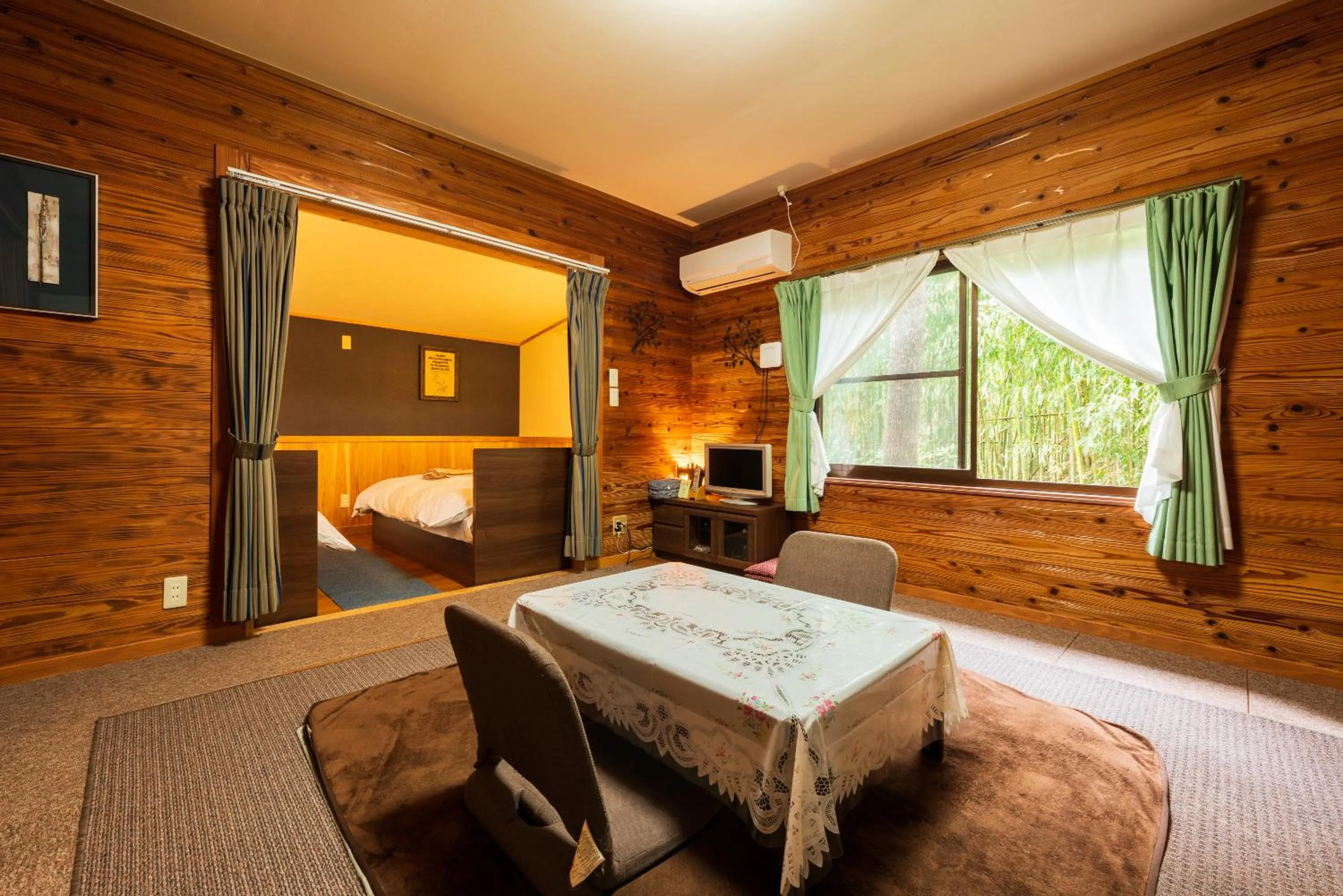 Bed in Yufuin Tsukahara Kogen Sanso Donguri