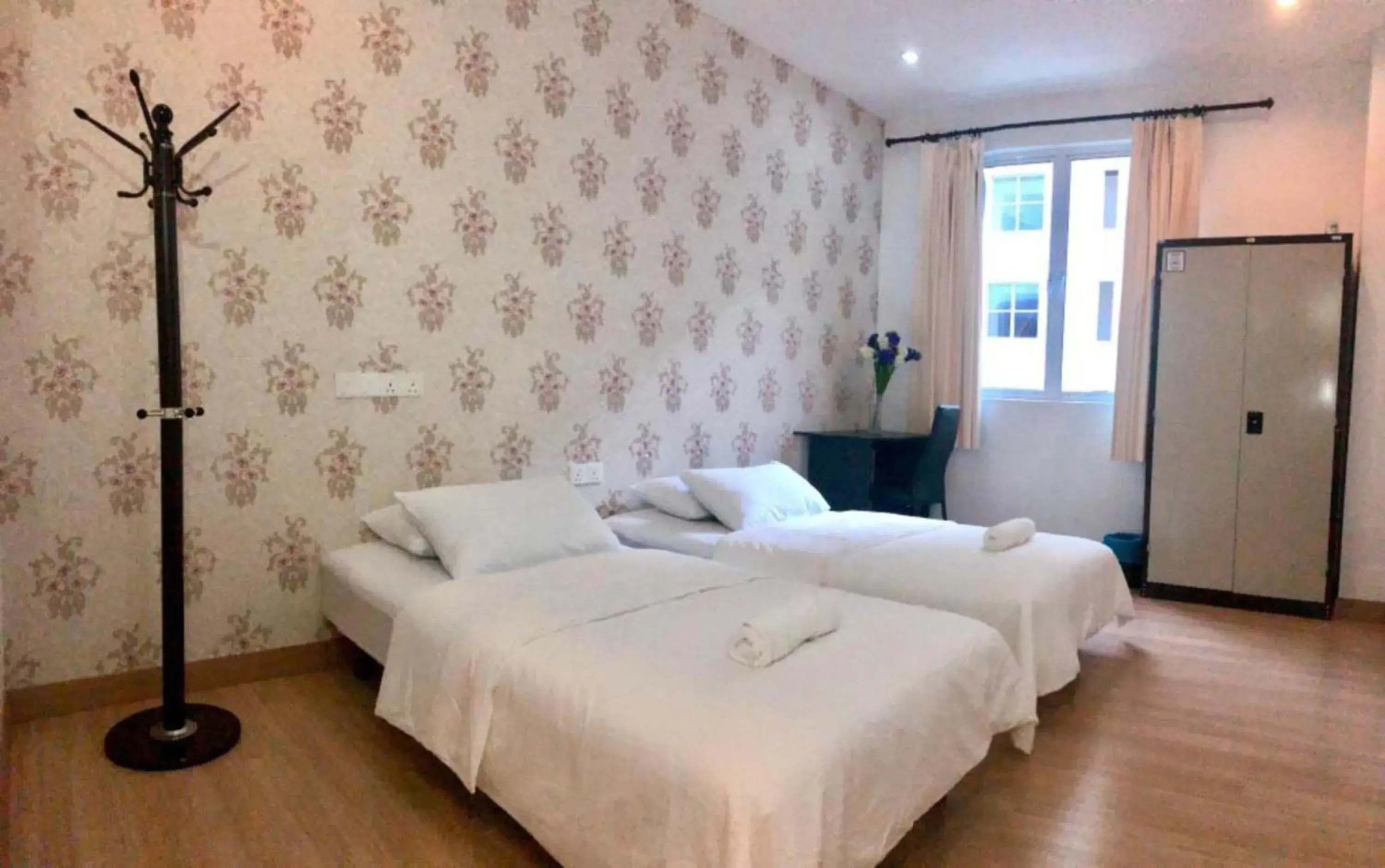 Photo of the whole room, Bed in Island Hostel Bayan Lepas Airport Photo of the whole room, Bed in Island Hostel Bayan Lepas Airport