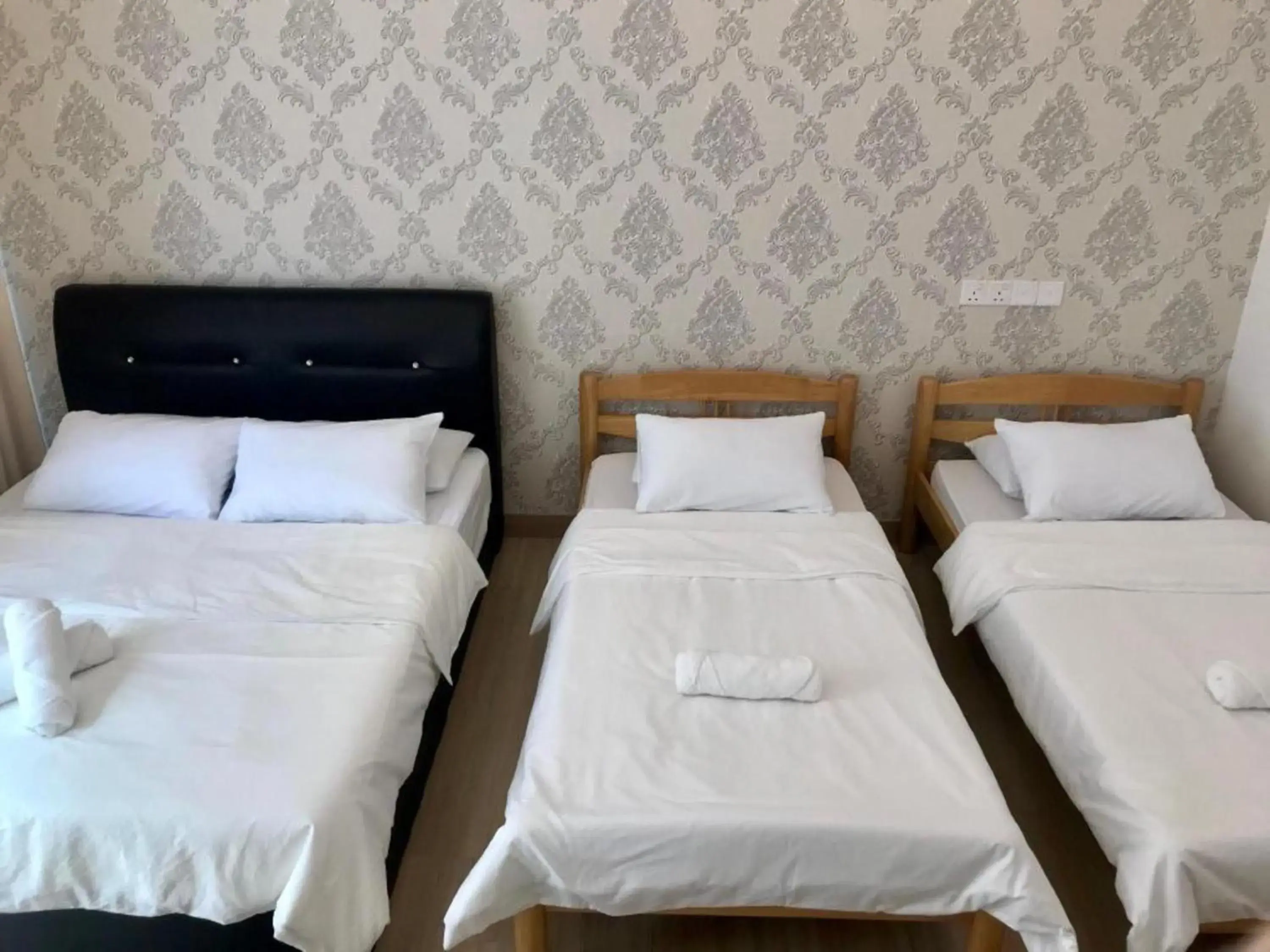 Photo of the whole room, Bed in Island Hostel Bayan Lepas Airport Photo of the whole room, Bed in Island Hostel Bayan Lepas Airport