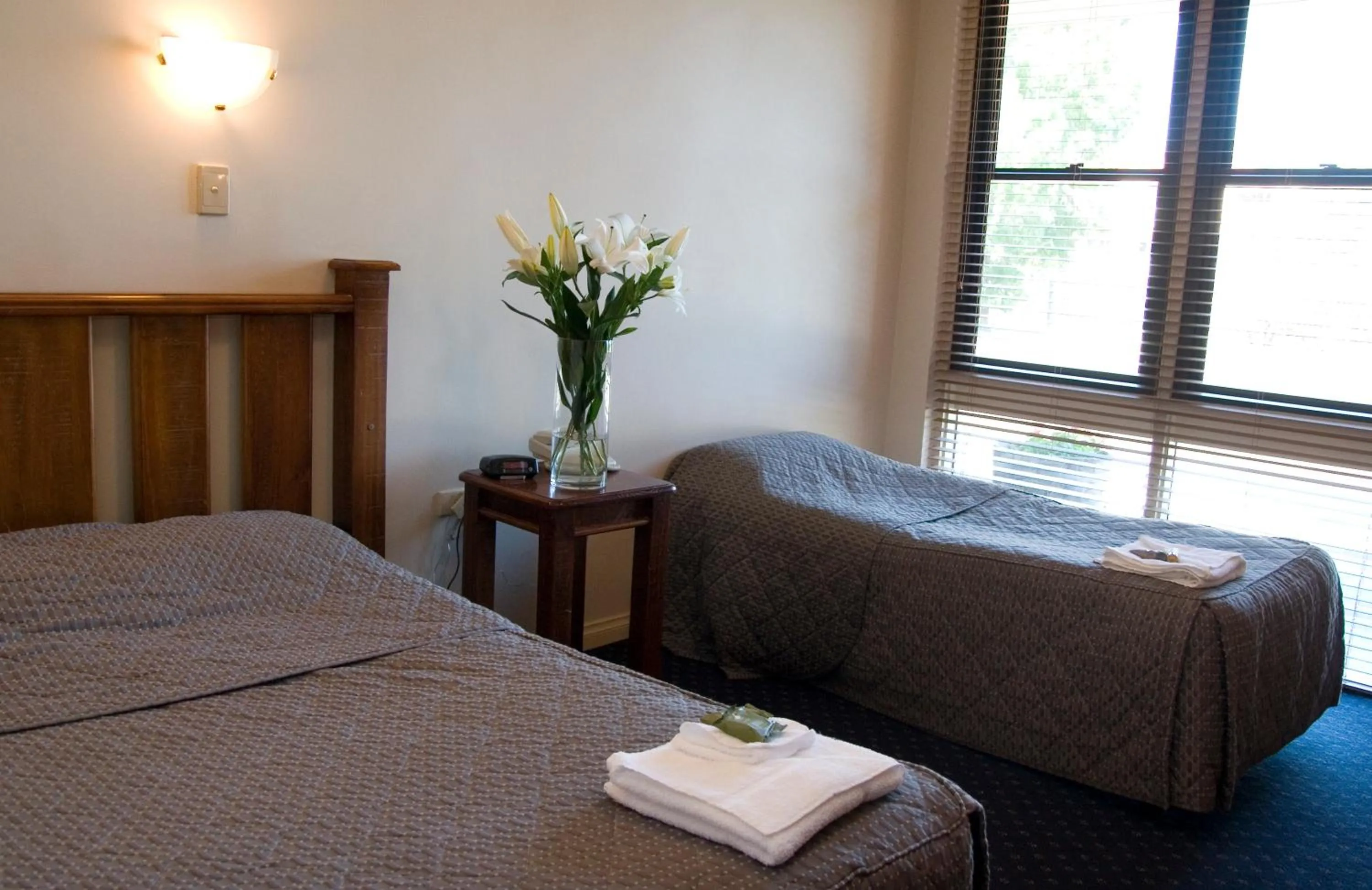 Restaurant/places to eat, Bed in Dorset Gardens Hotel