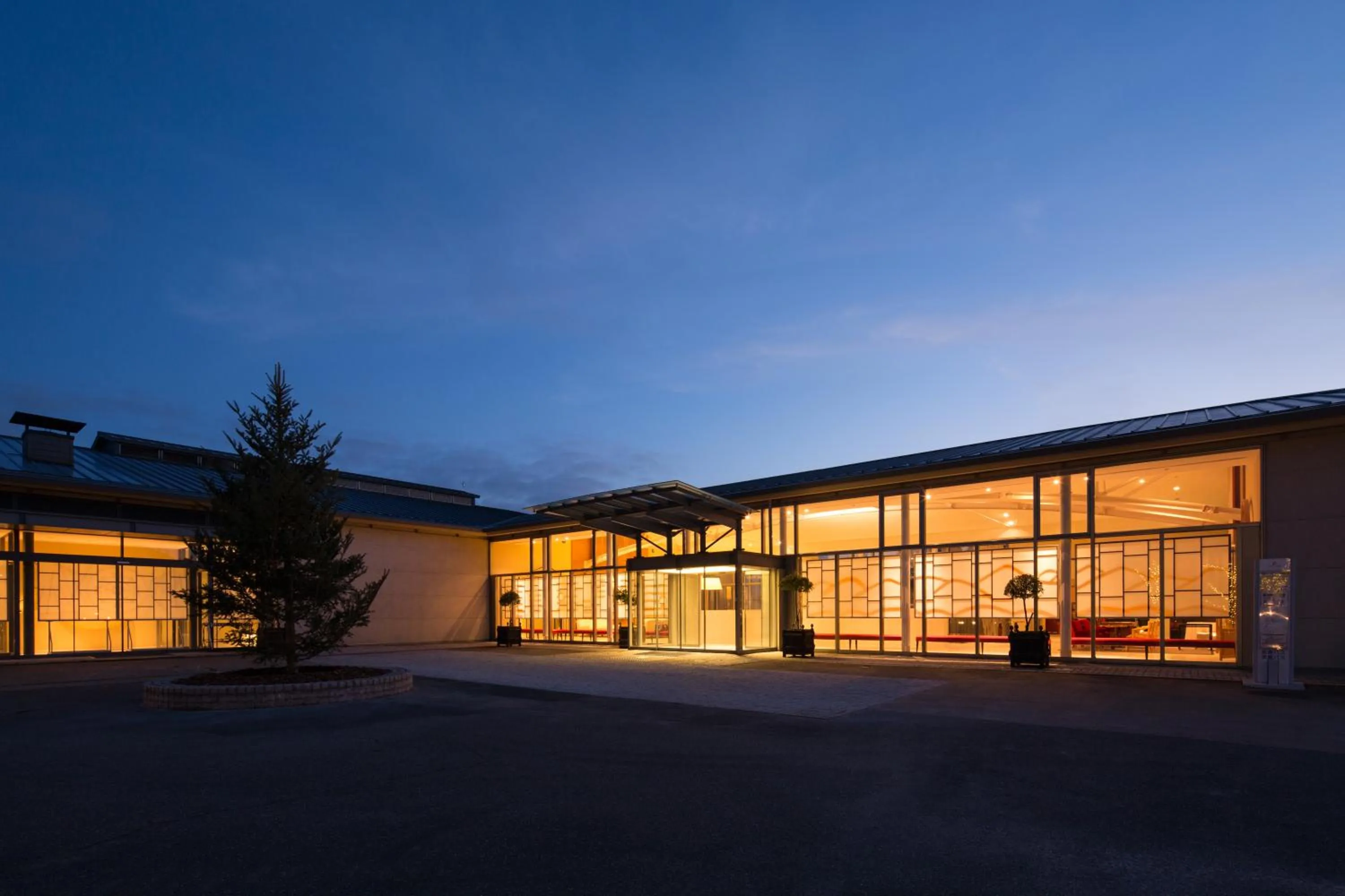 Property building in L'Hotel de Hiei