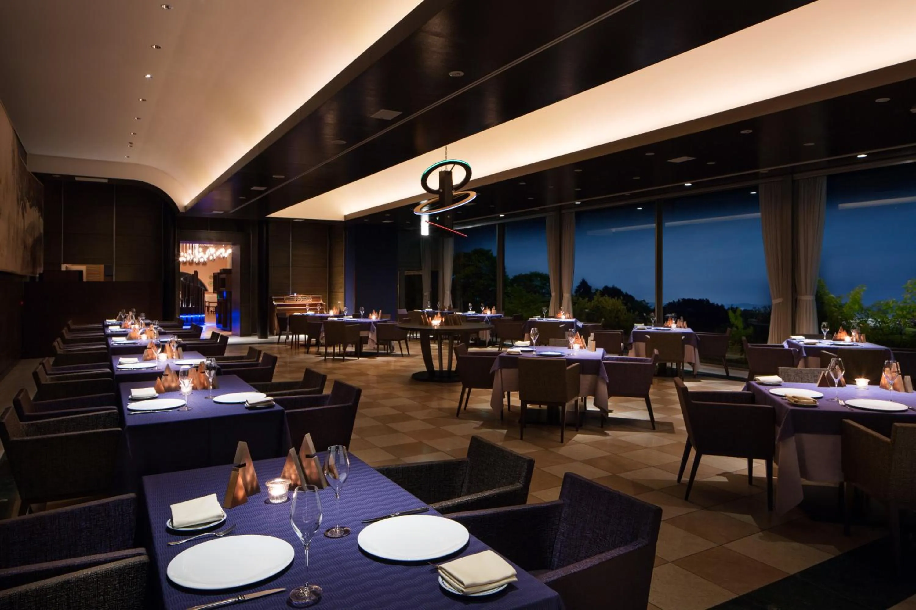 Restaurant/places to eat in L'Hotel de Hiei