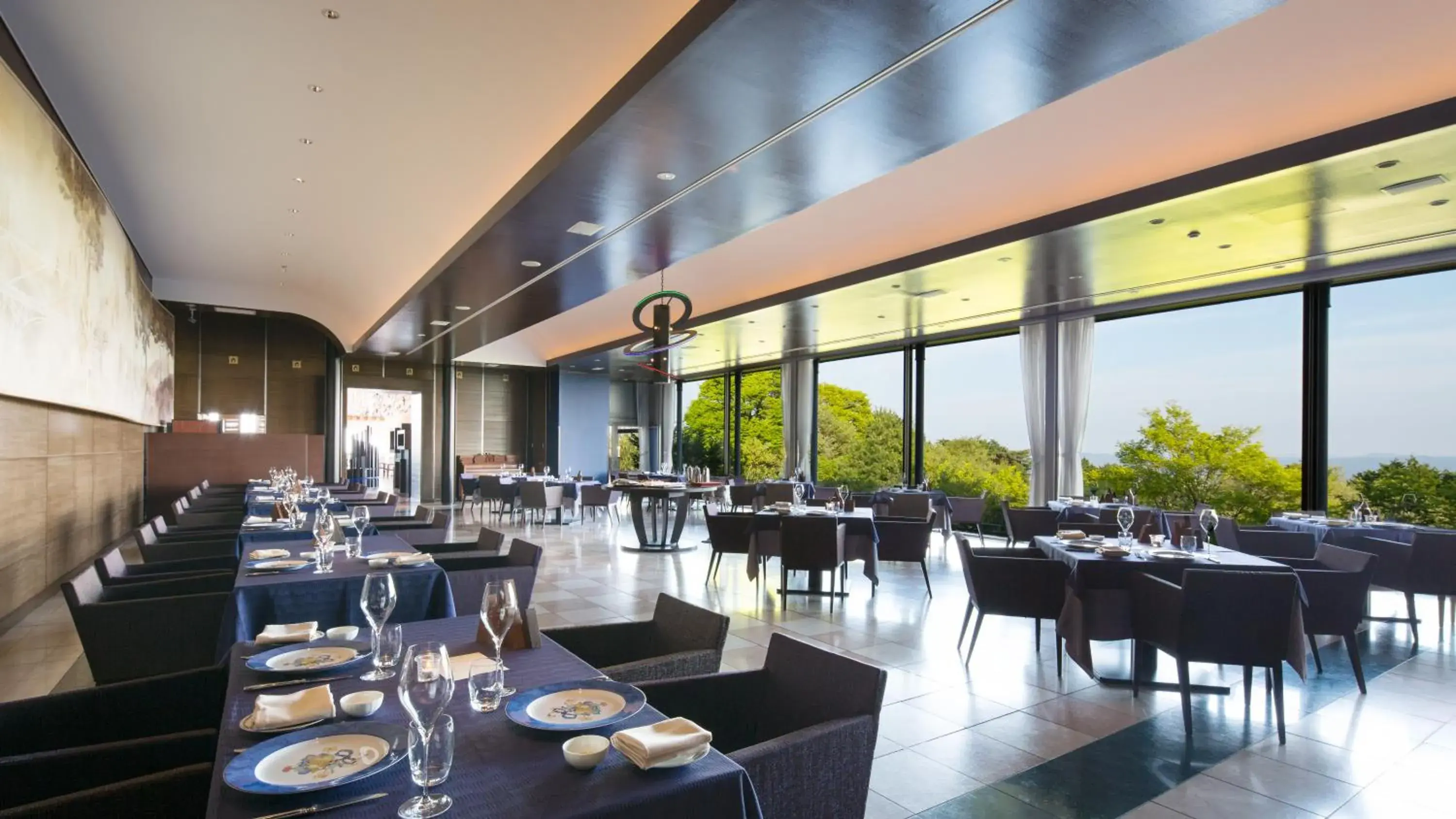 Restaurant/places to eat in L'Hotel de Hiei Restaurant/places to eat in L'Hotel de Hiei