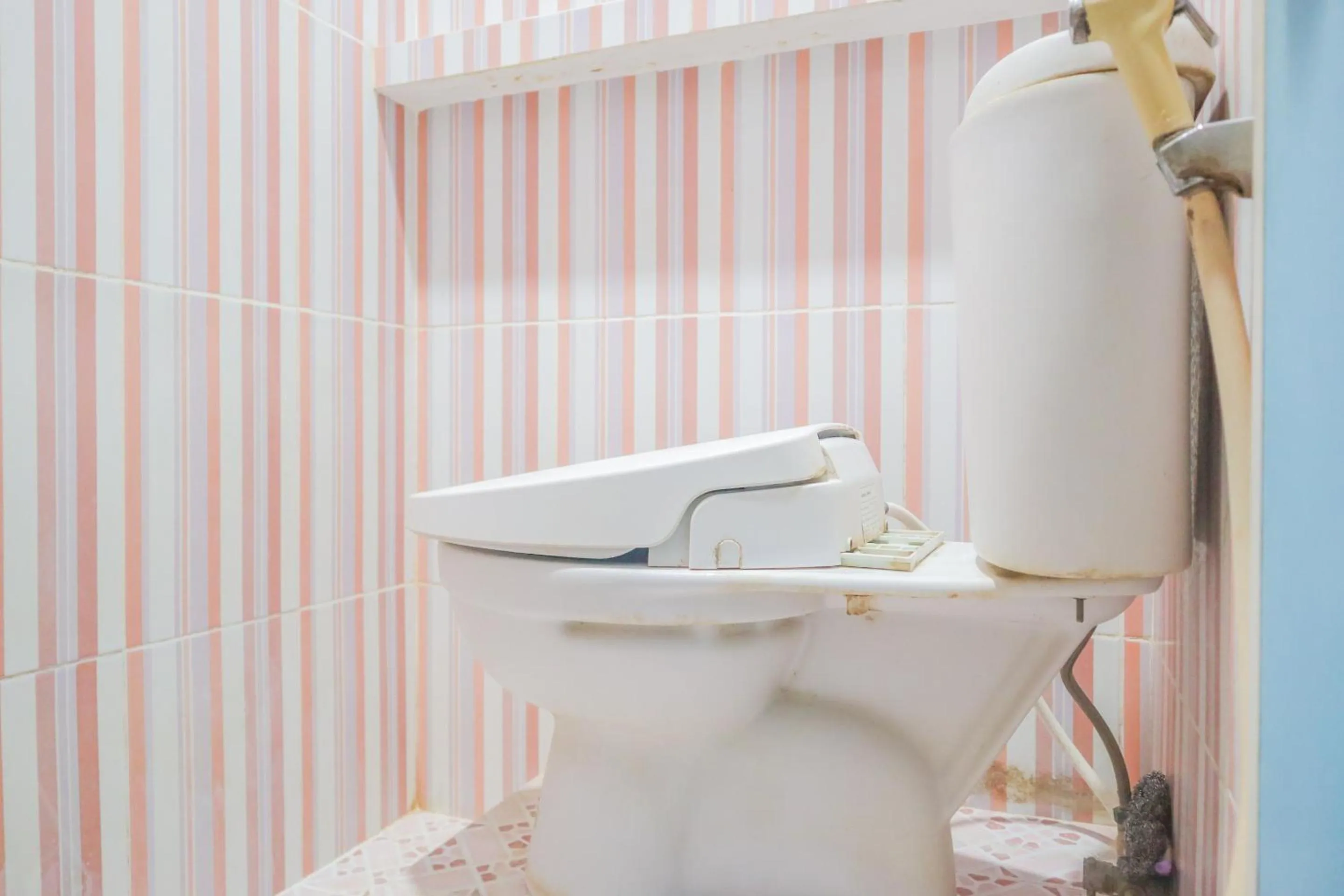 Bathroom in KoolKost Syariah @ Duri Kosambi