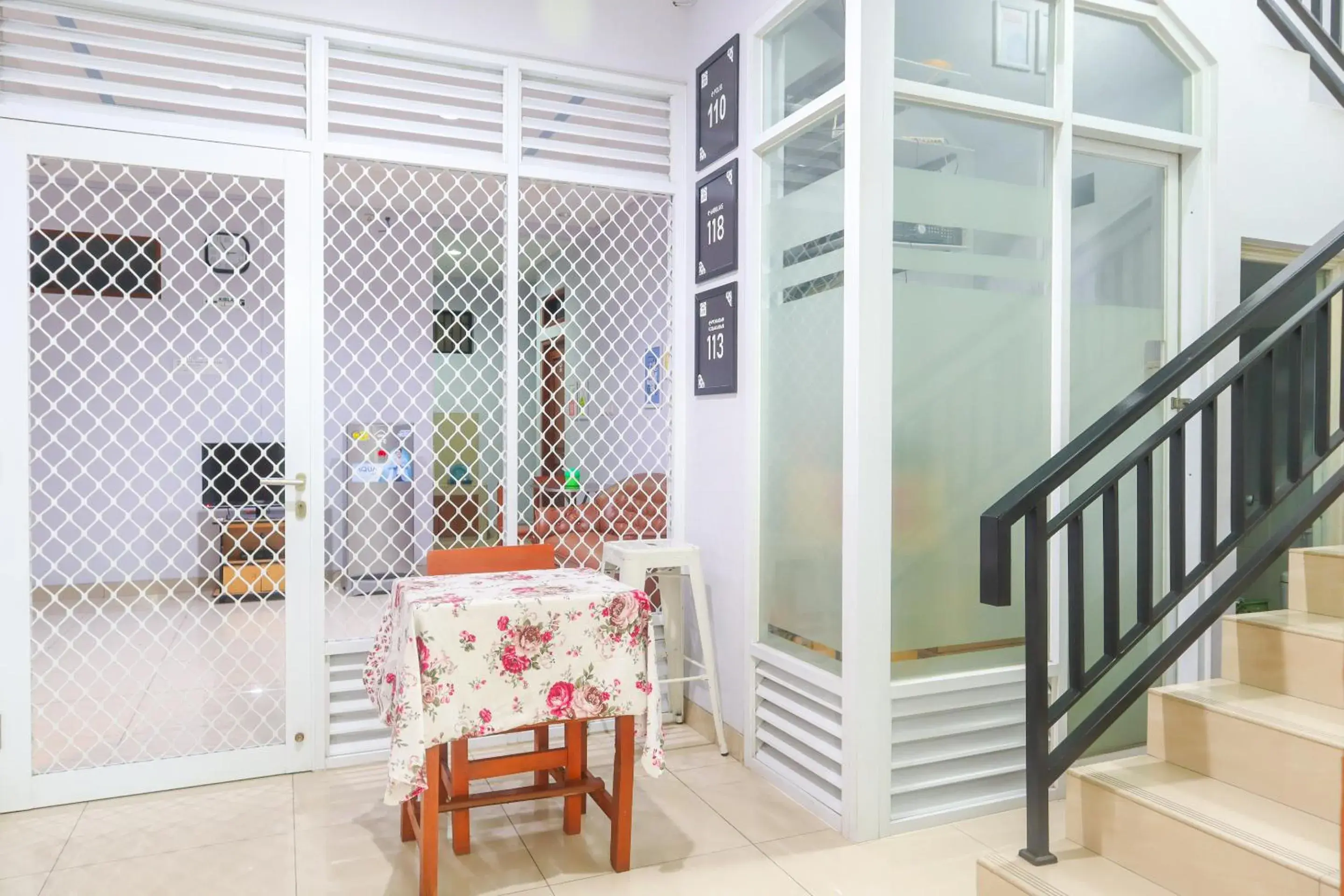 Lobby or reception in KoolKost Syariah @ Duri Kosambi Lobby or reception in KoolKost Syariah @ Duri Kosambi