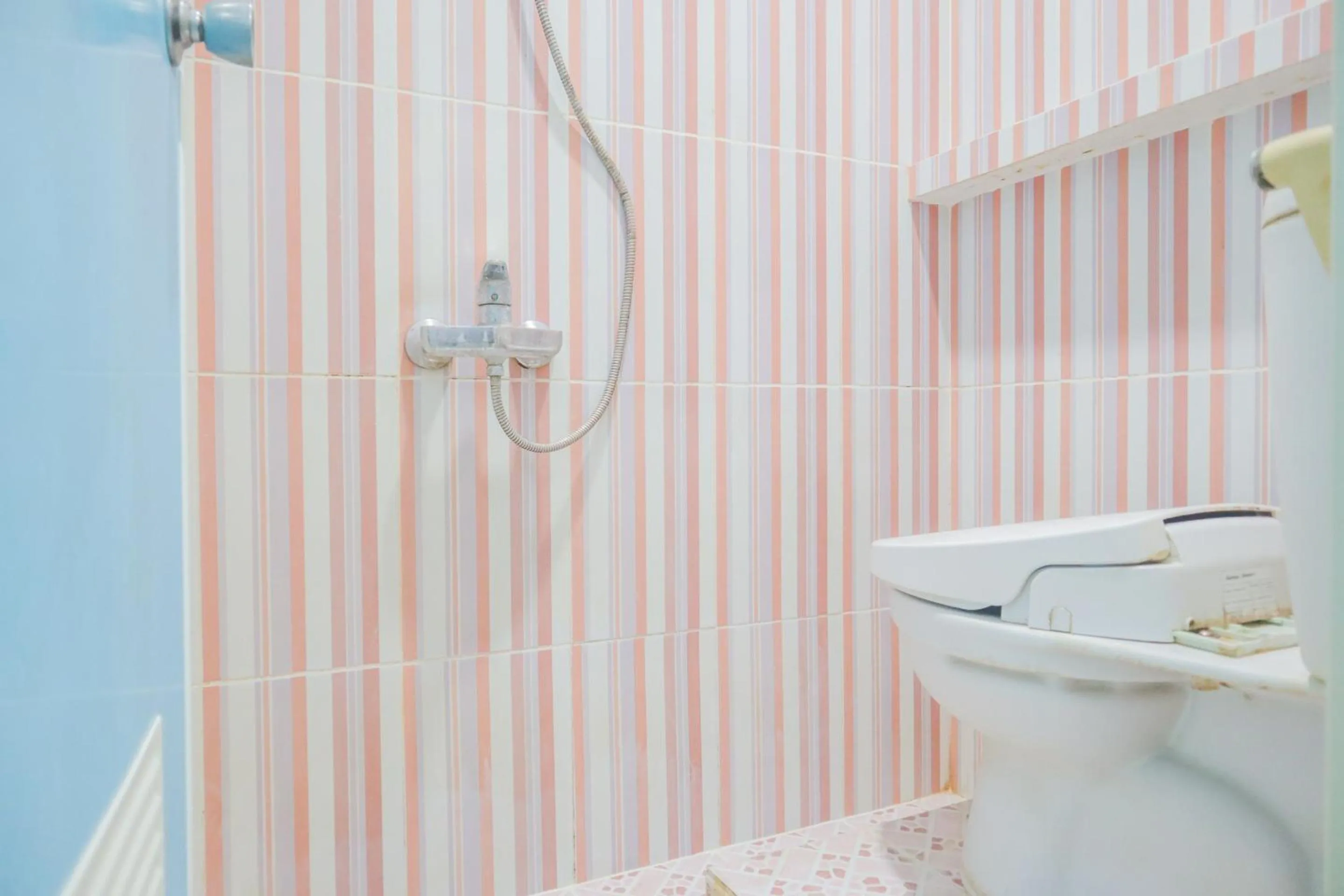 Bathroom in KoolKost Syariah @ Duri Kosambi