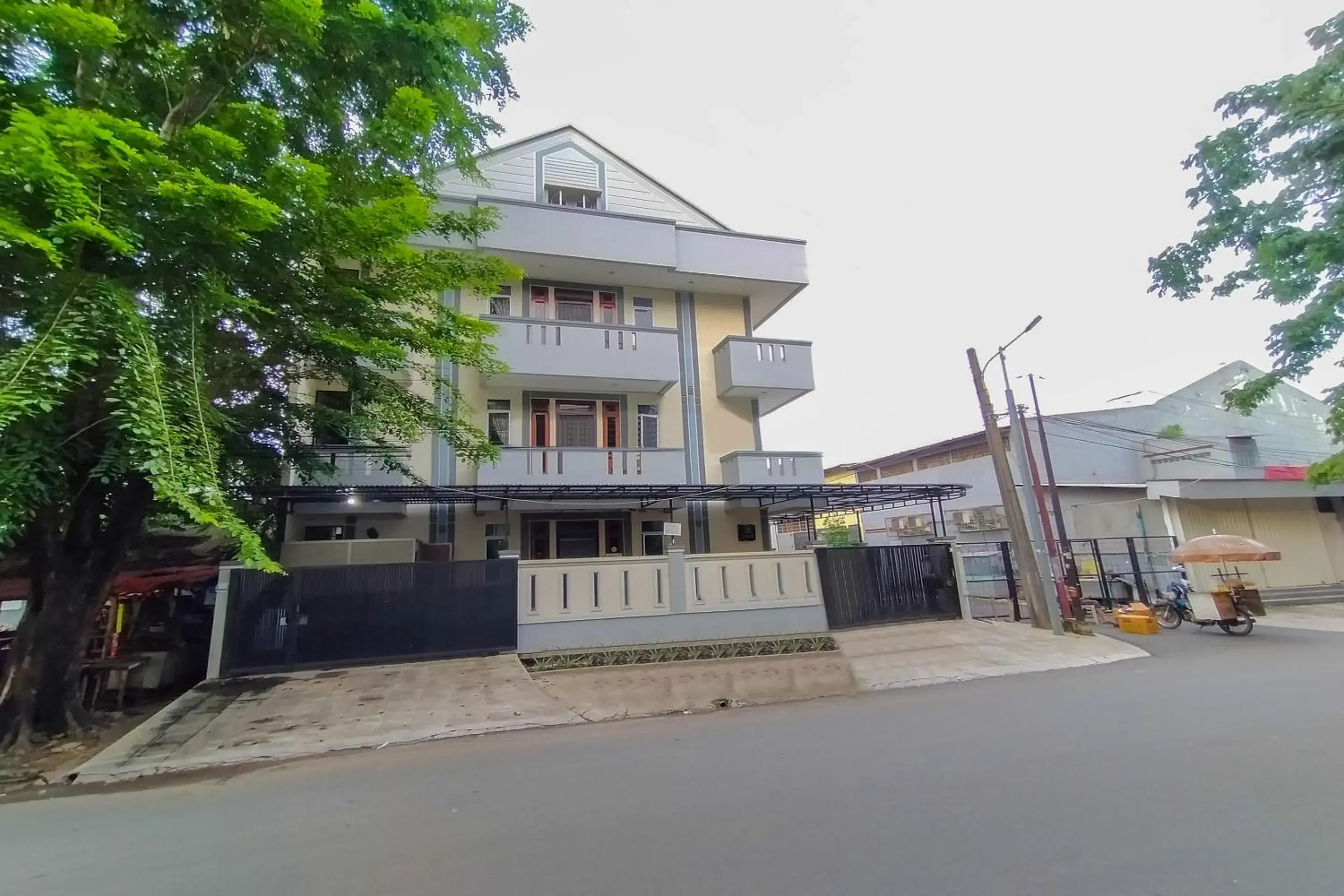 Property building in KoolKost Syariah @ Duri Kosambi Property building in KoolKost Syariah @ Duri Kosambi