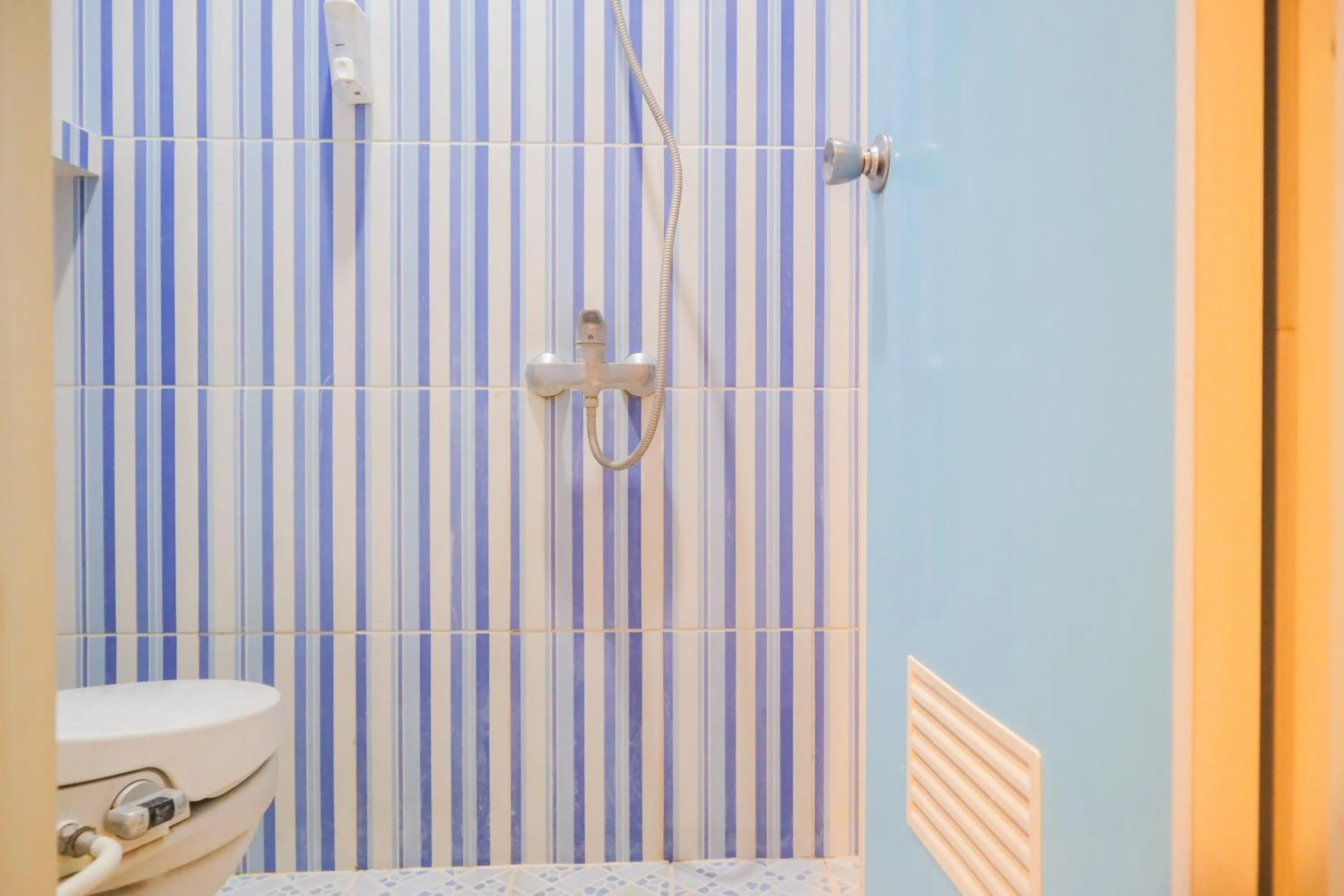 Bathroom in KoolKost Syariah @ Duri Kosambi