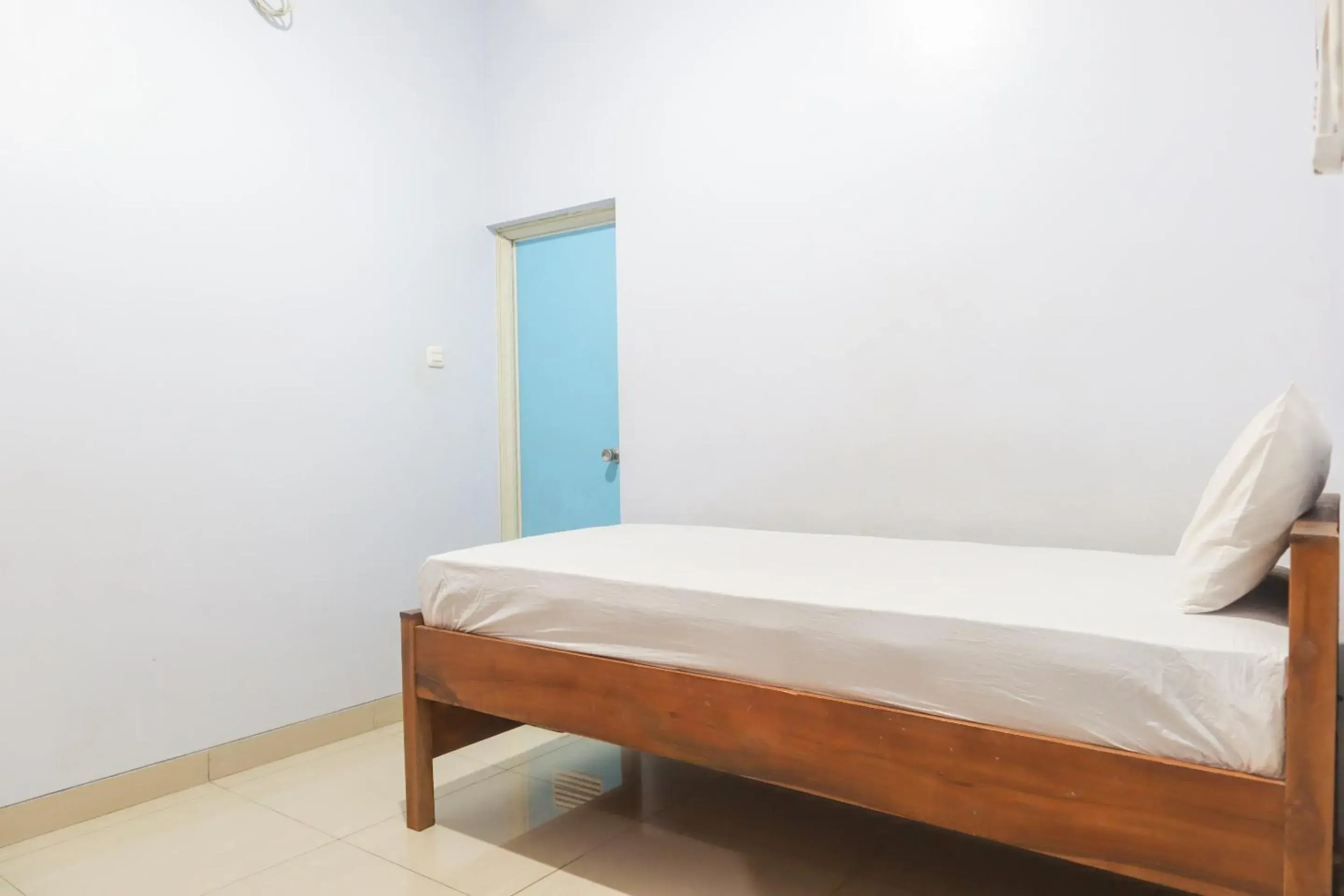 Bedroom in KoolKost Syariah @ Duri Kosambi Bedroom in KoolKost Syariah @ Duri Kosambi