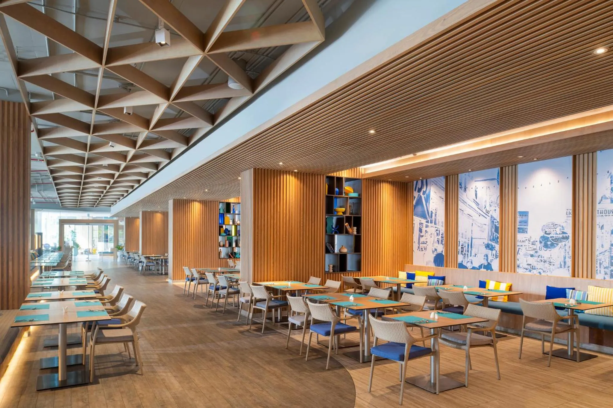 Restaurant/places to eat in OZO North Pattaya