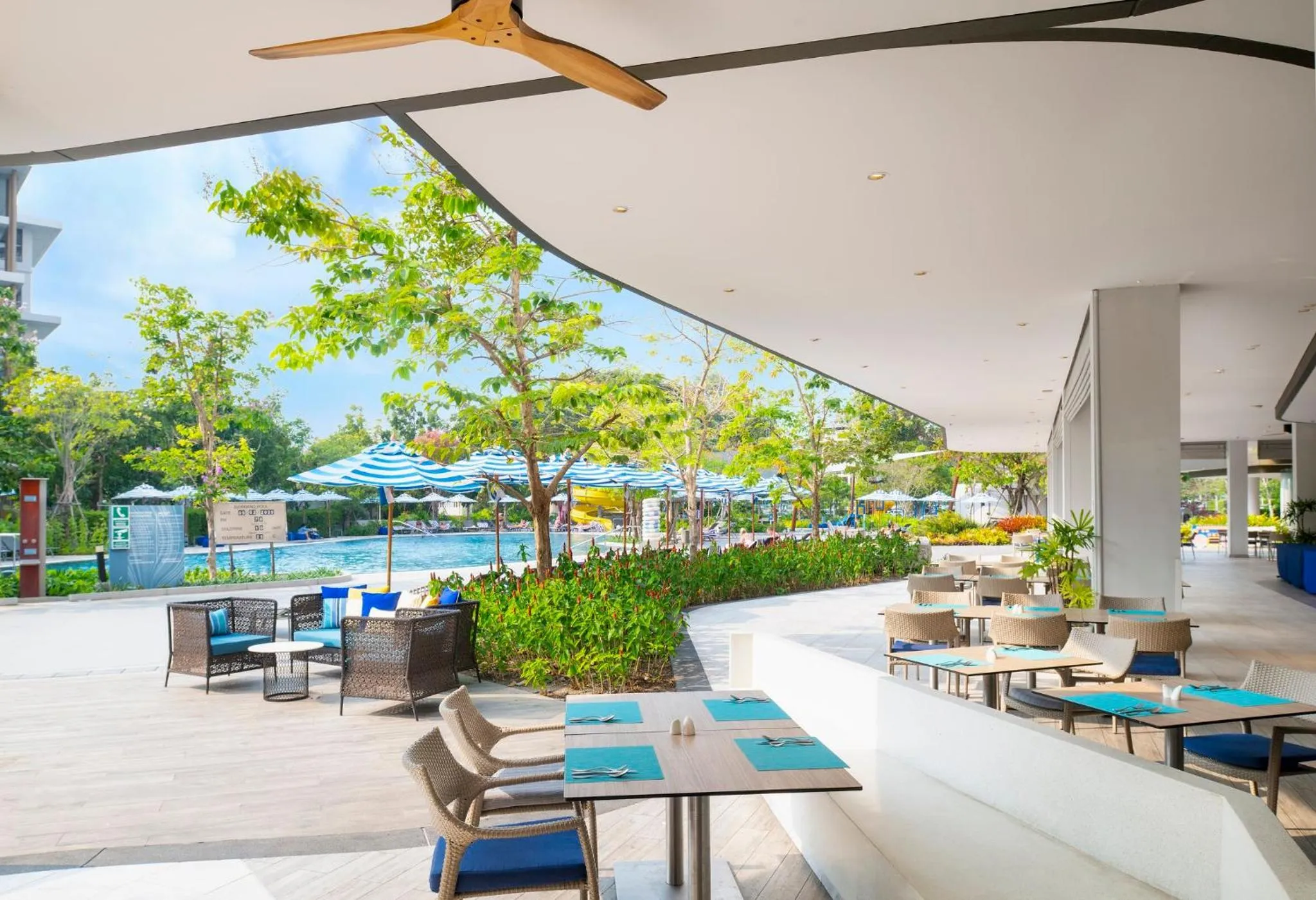 Restaurant/places to eat in OZO North Pattaya