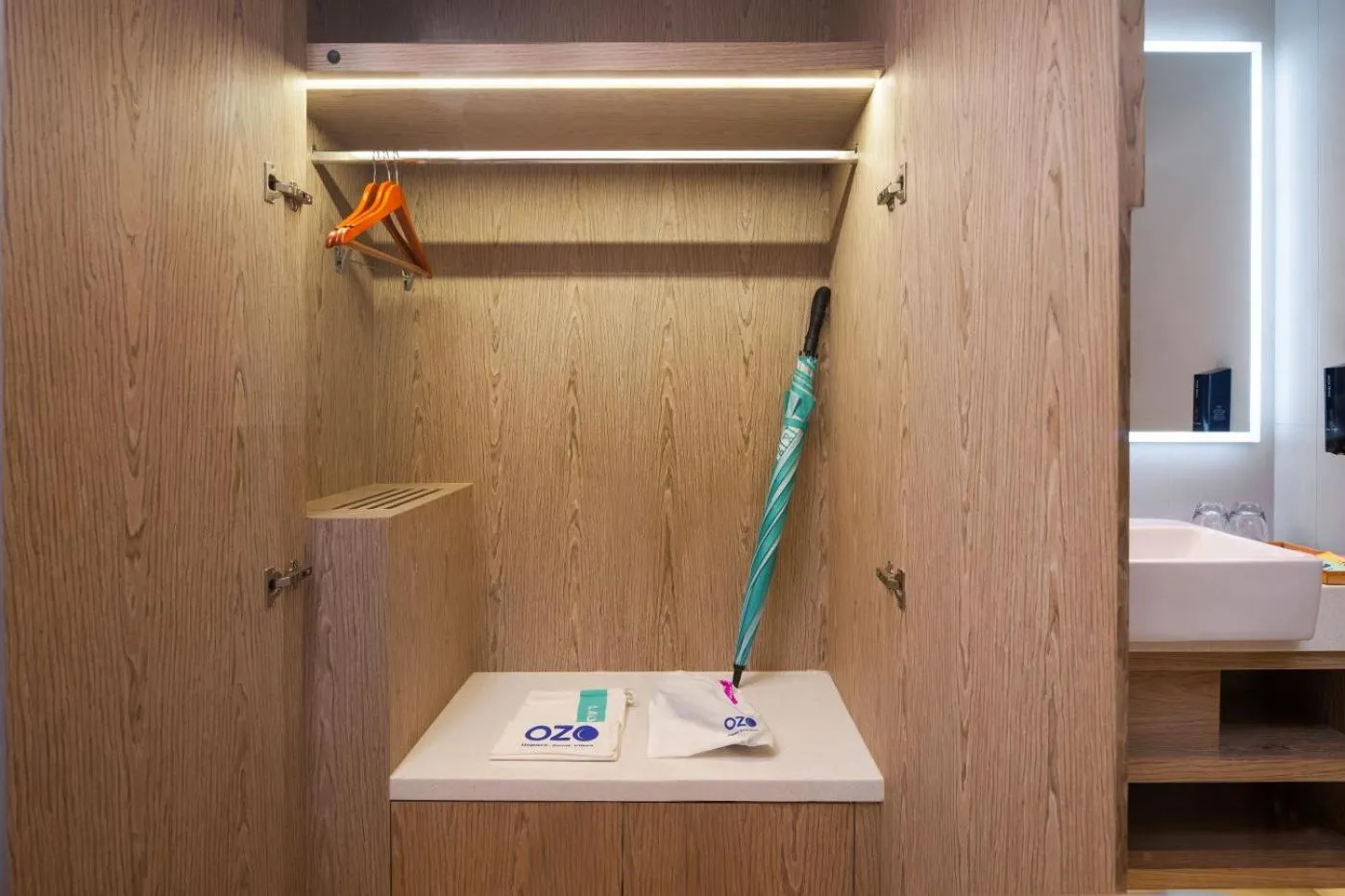 wardrobe in OZO North Pattaya