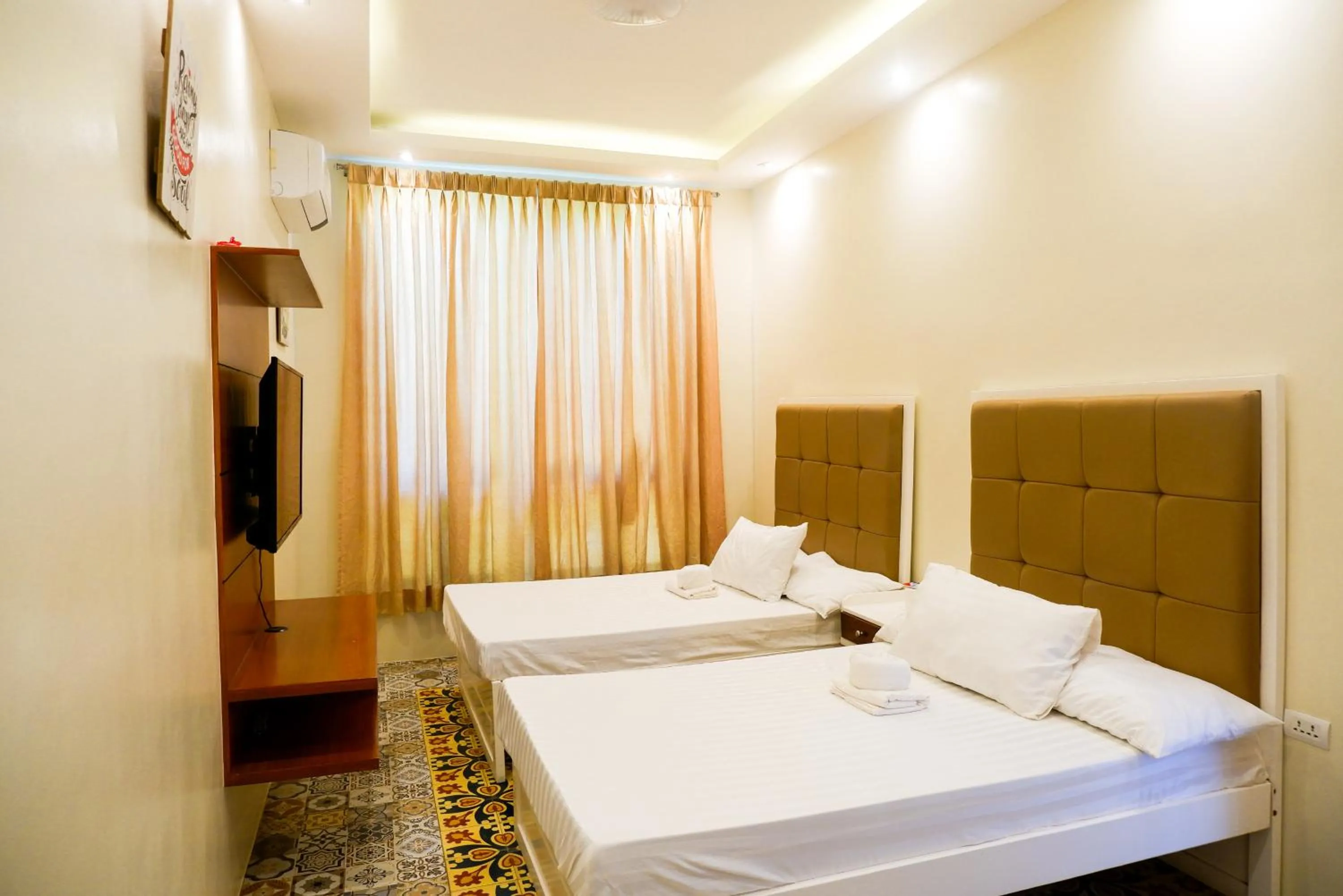 Property building, Bed in Armando's Garden Resort and Restaurant