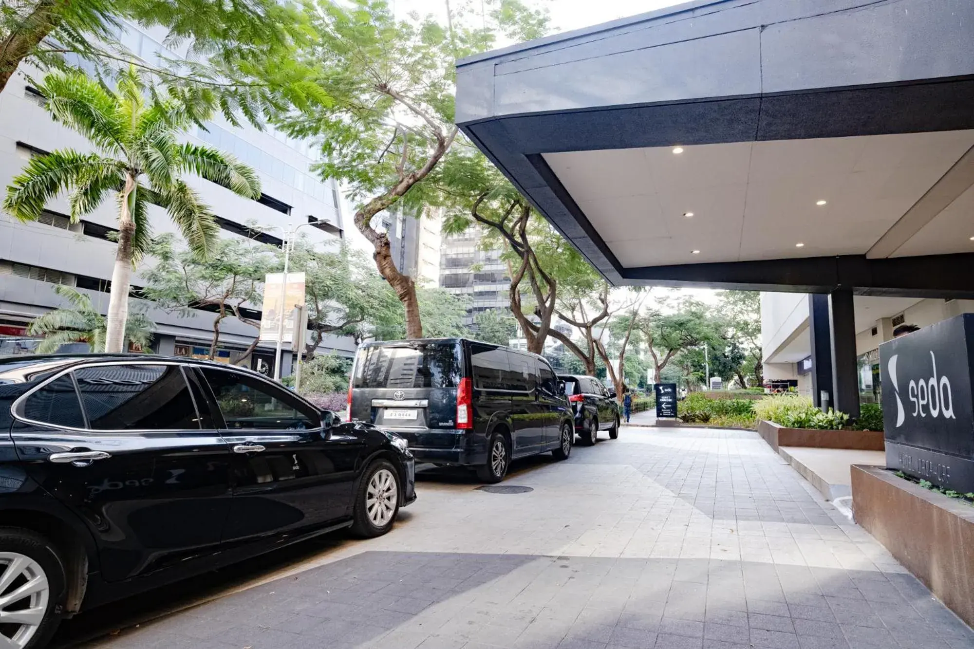Facade/entrance in Seda Central Bloc Cebu Facade/entrance in Seda Central Bloc Cebu