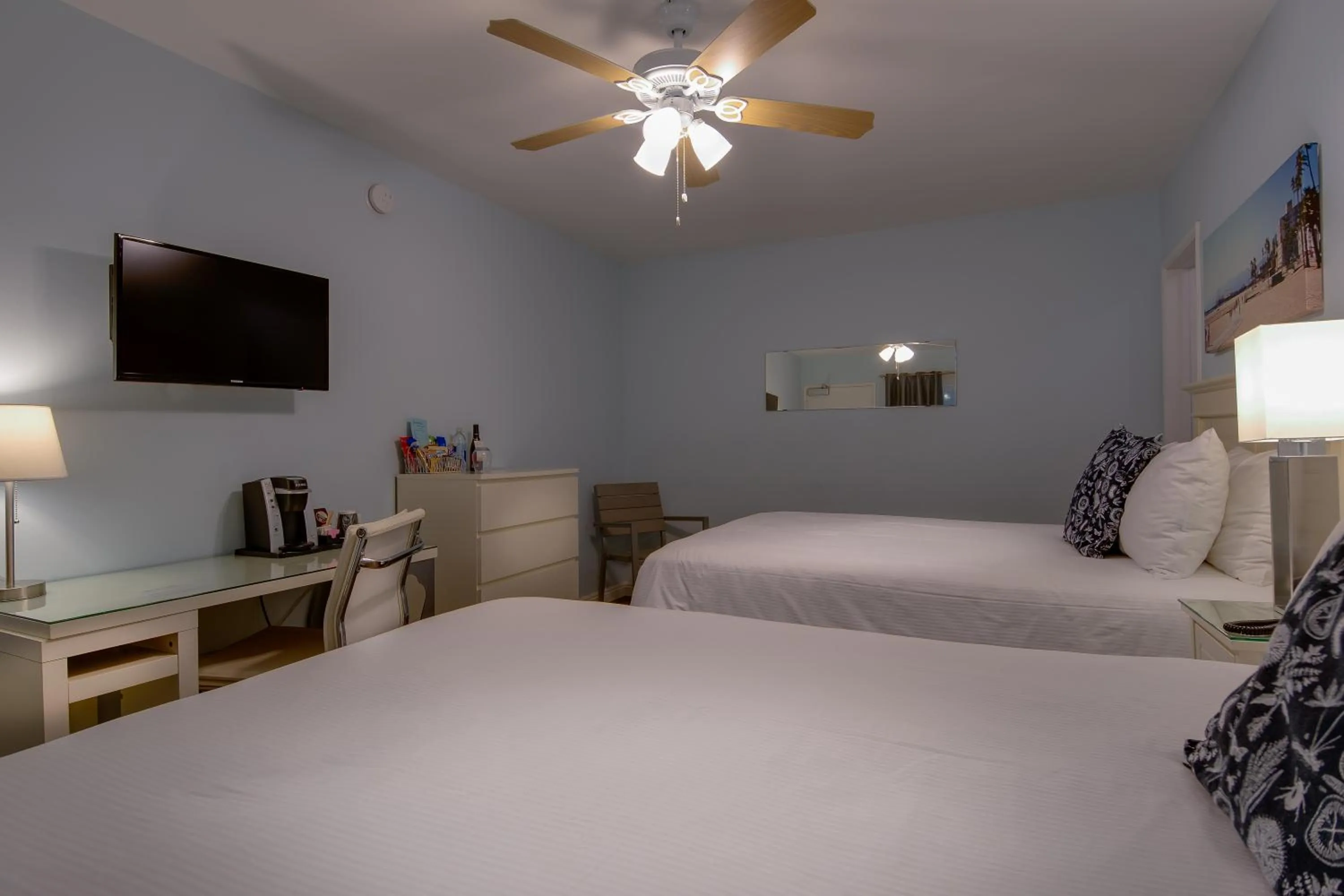 Bedroom, Bed in Bayside Hotel