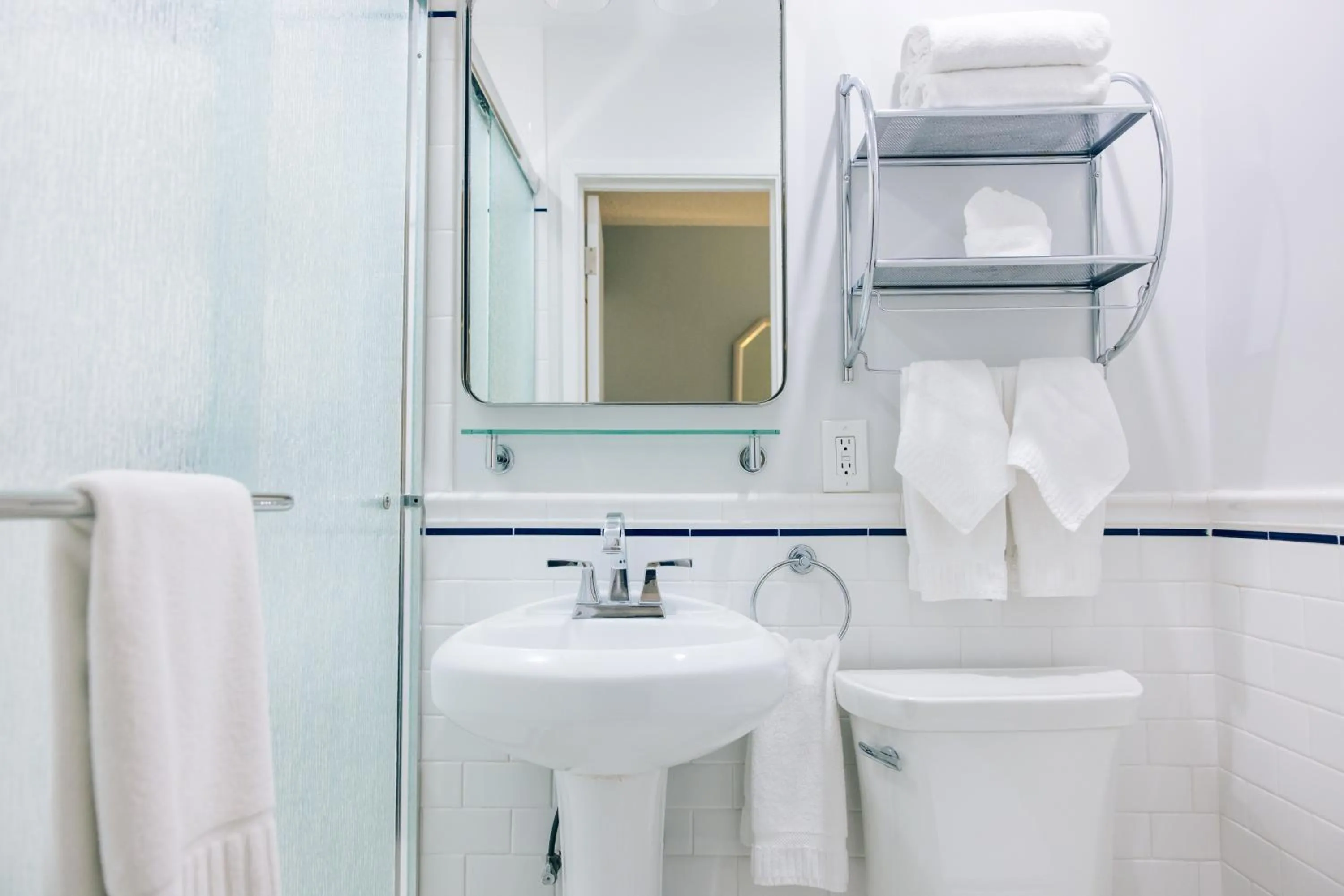 Bathroom in Bayside Hotel