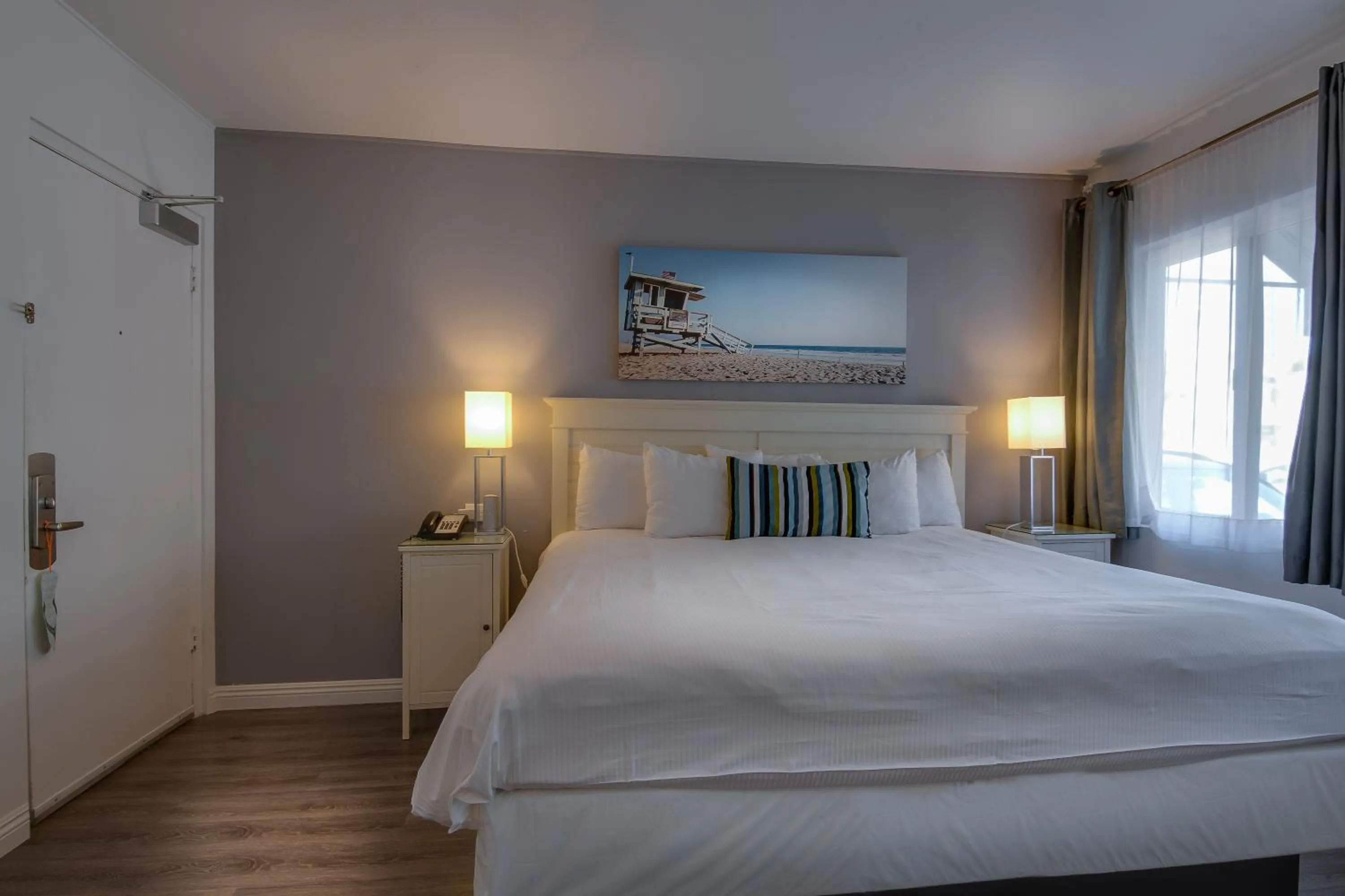 Bedroom, Bed in Bayside Hotel