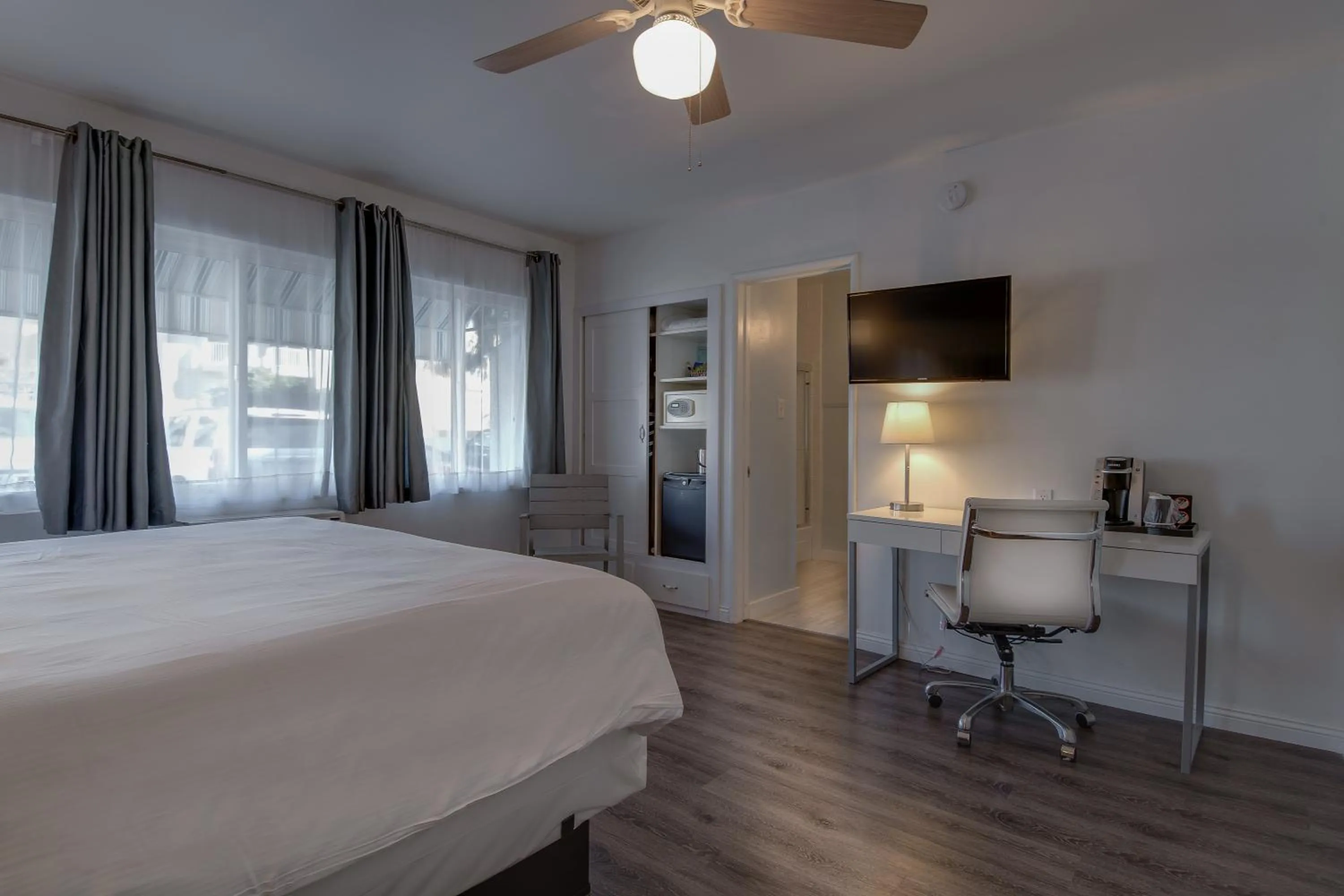 Bed in Bayside Hotel