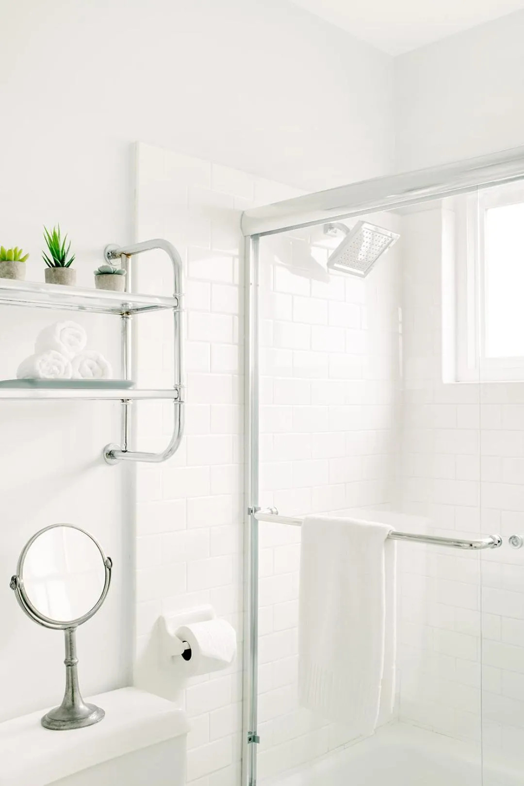 Bathroom in Bayside Hotel