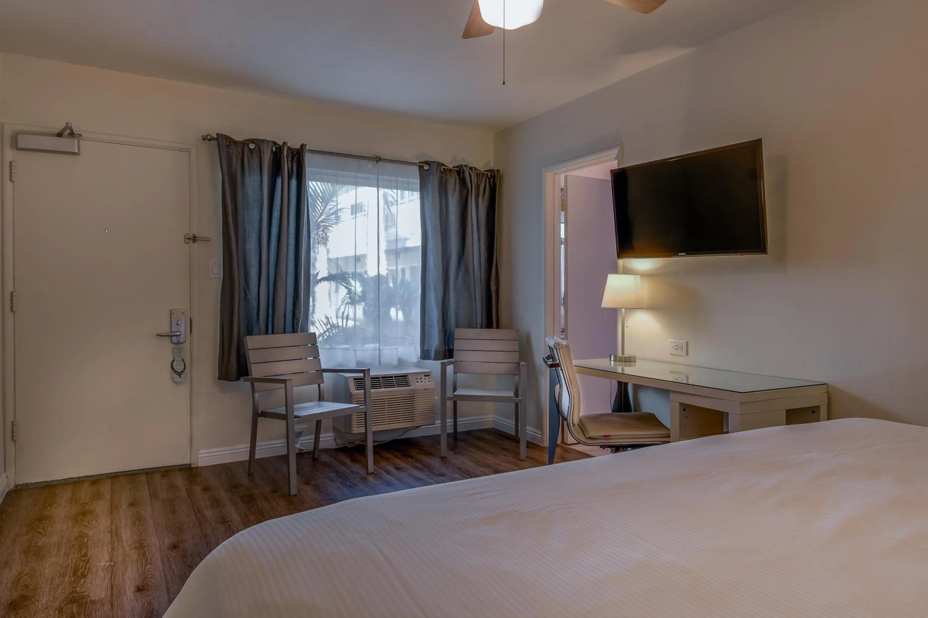 Bed in Bayside Hotel