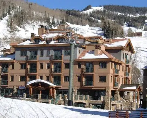 Facade/entrance in Inn at Lost Creek Facade/entrance in Inn at Lost Creek