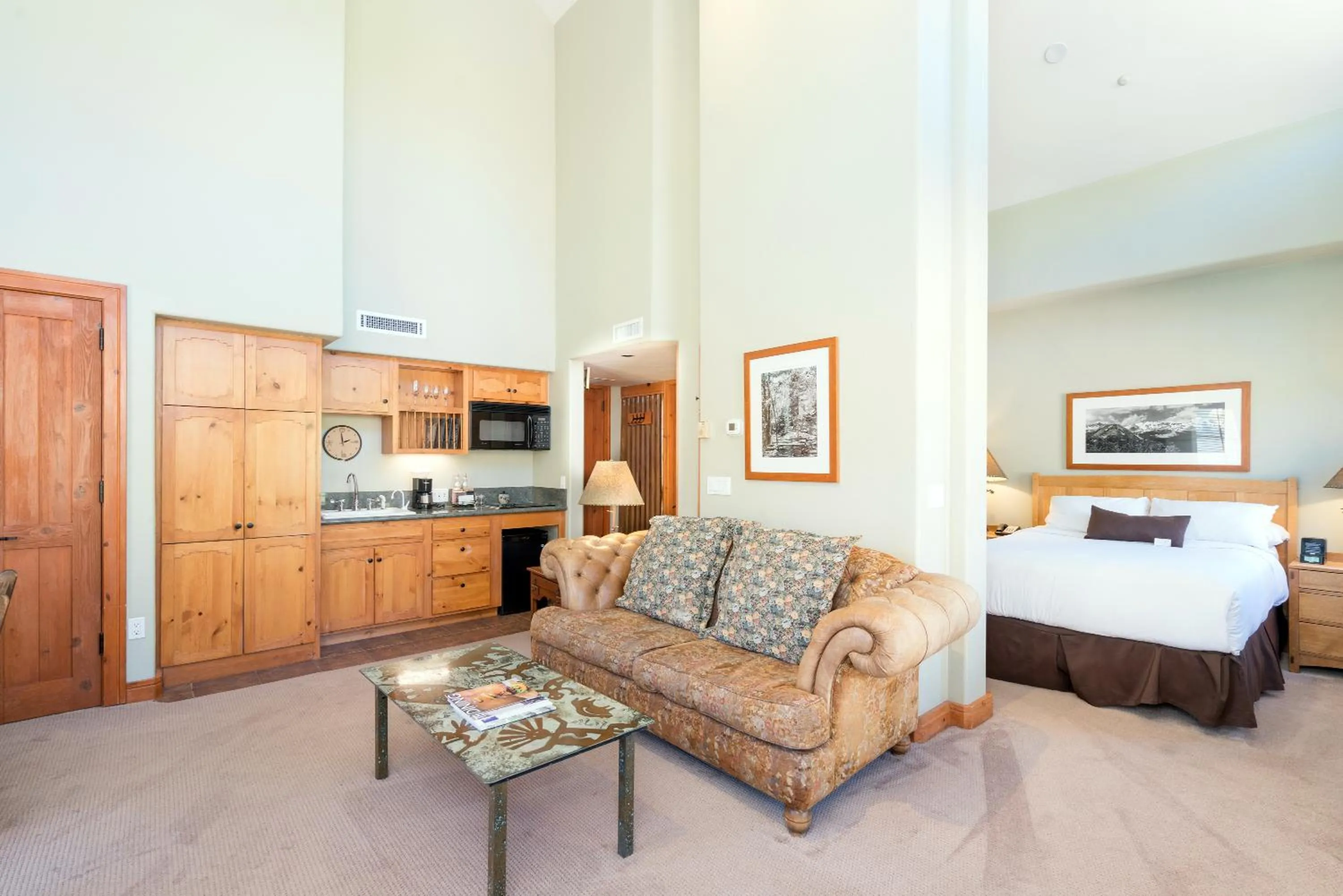 Bed in Inn at Lost Creek