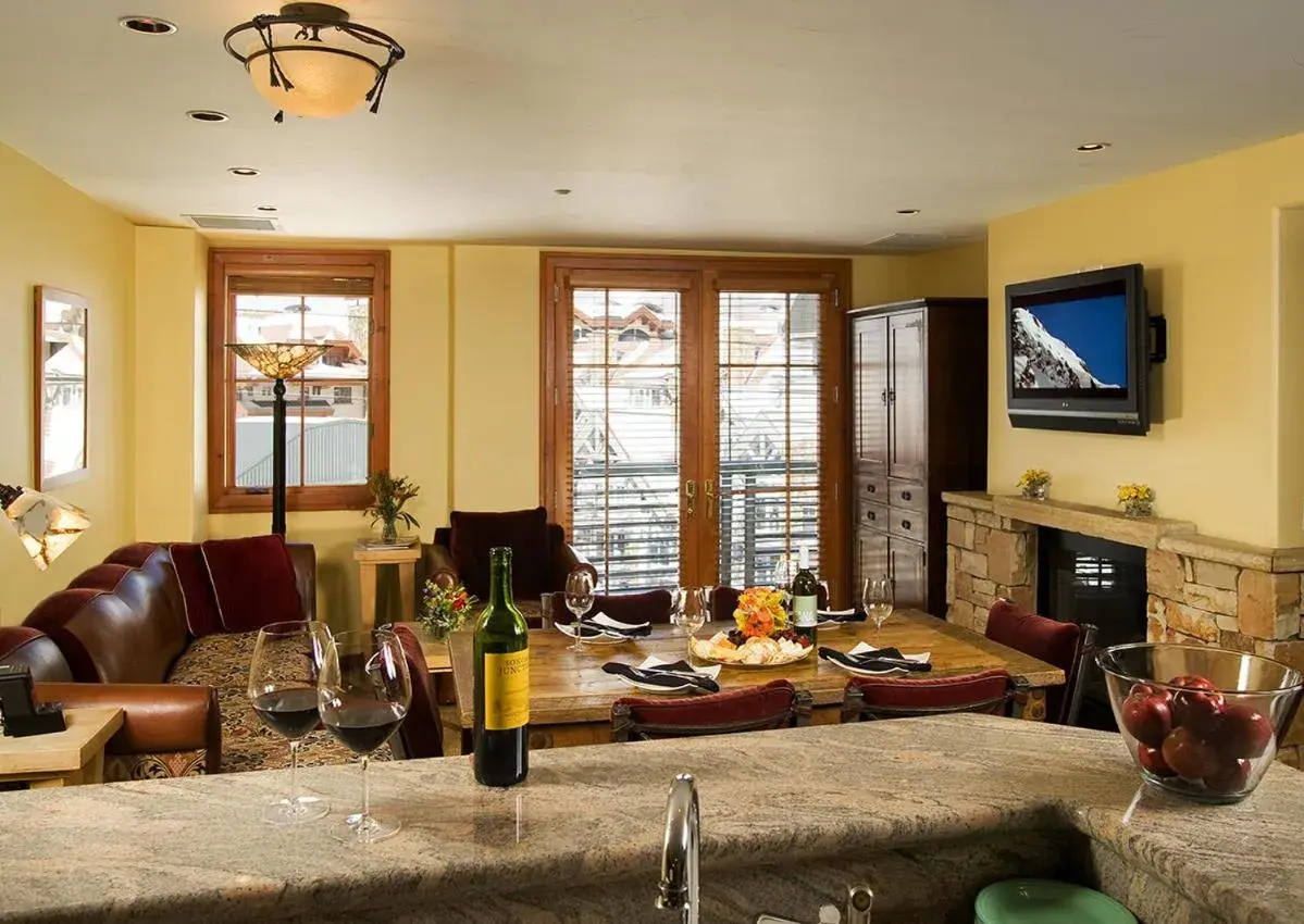 Inn at Lost Creek Inn at Lost Creek