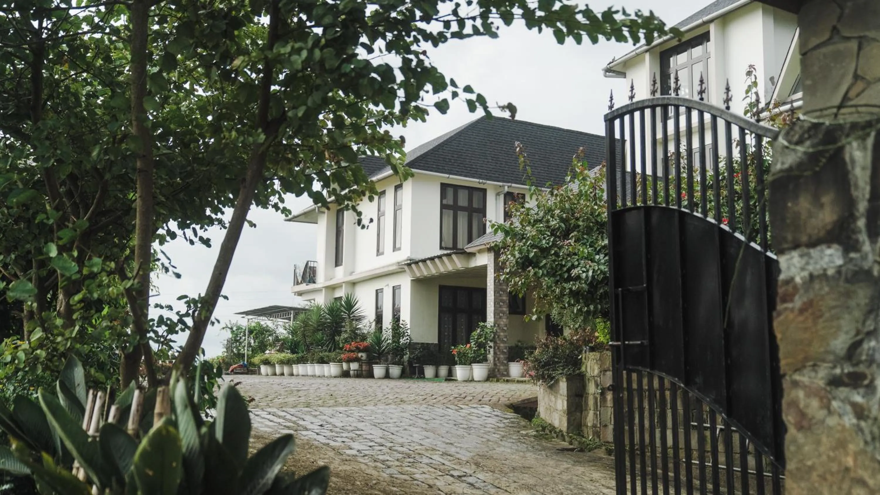 Facade/entrance in Akim Homestay