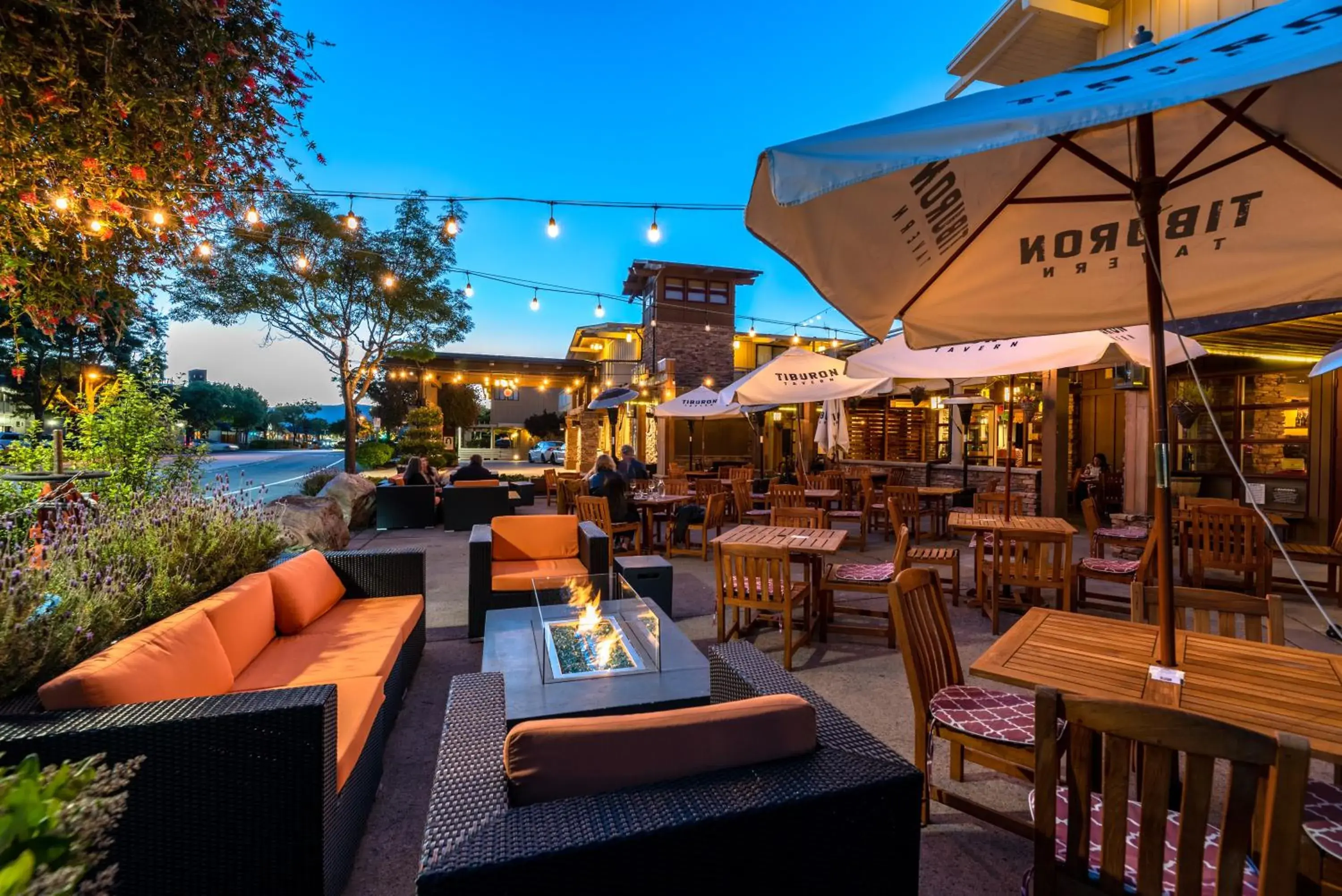 Restaurant/places to eat in The Lodge at Tiburon Restaurant/places to eat in The Lodge at Tiburon