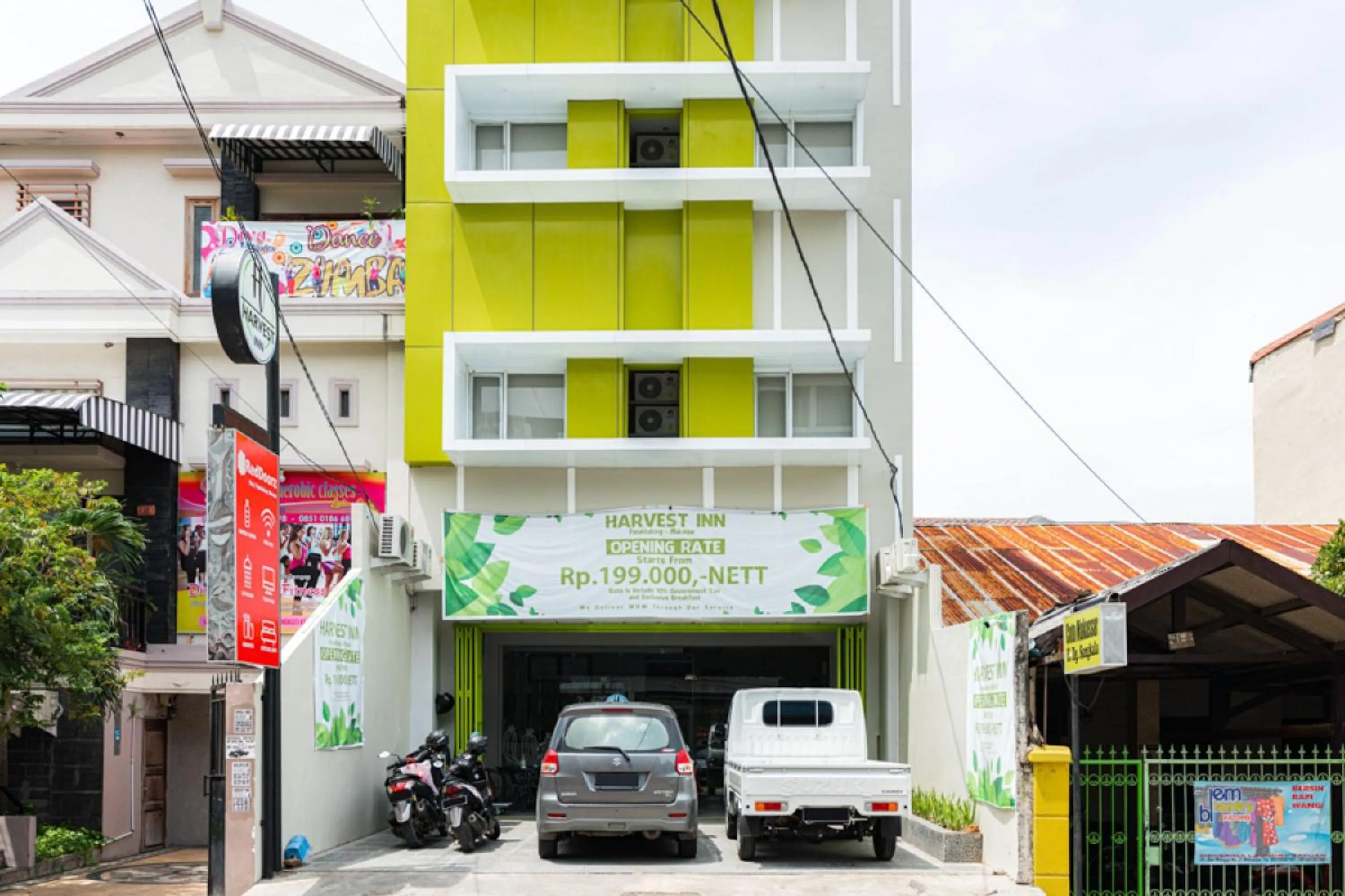 Property building in RedDoorz Plus At Harvest Inn Panakkukang