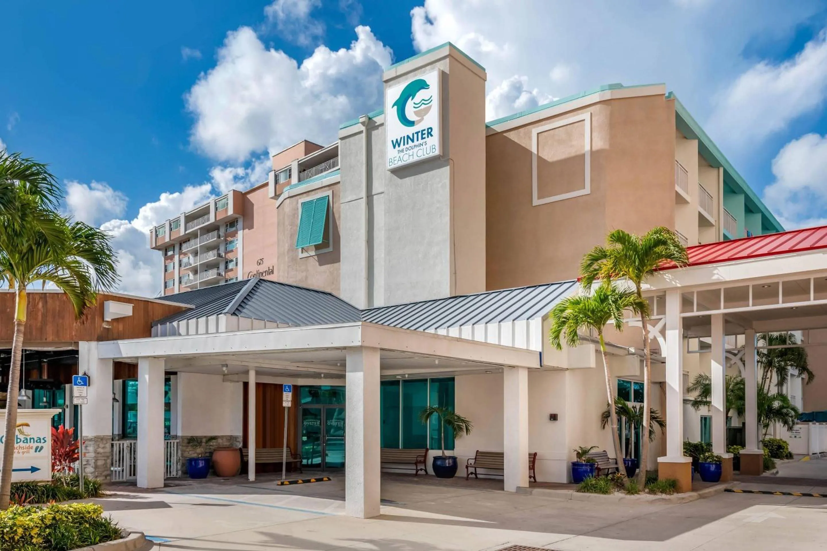 Property building in Dolphin Sands Clearwater Beach, an Ascend Collection Hotel