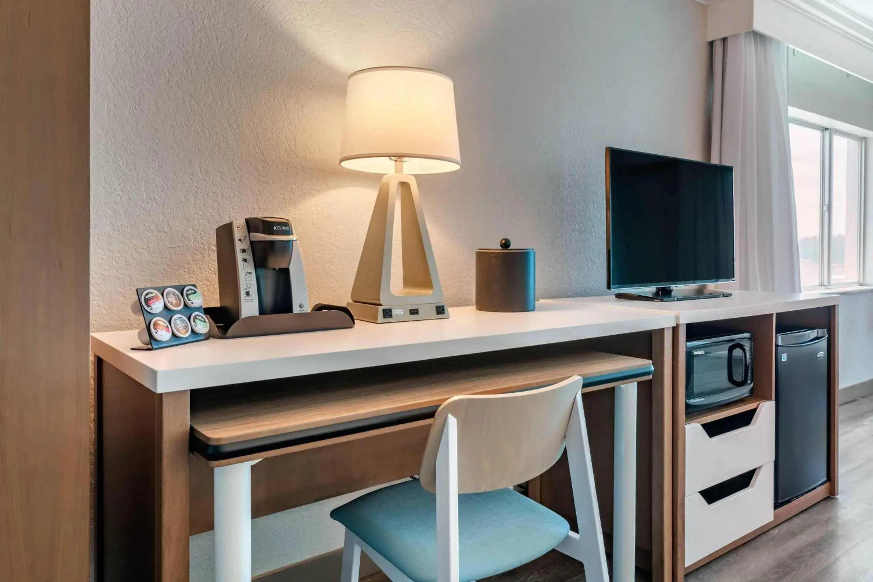 Bedroom in Dolphin Sands Clearwater Beach, an Ascend Collection Hotel Bedroom in Dolphin Sands Clearwater Beach, an Ascend Collection Hotel