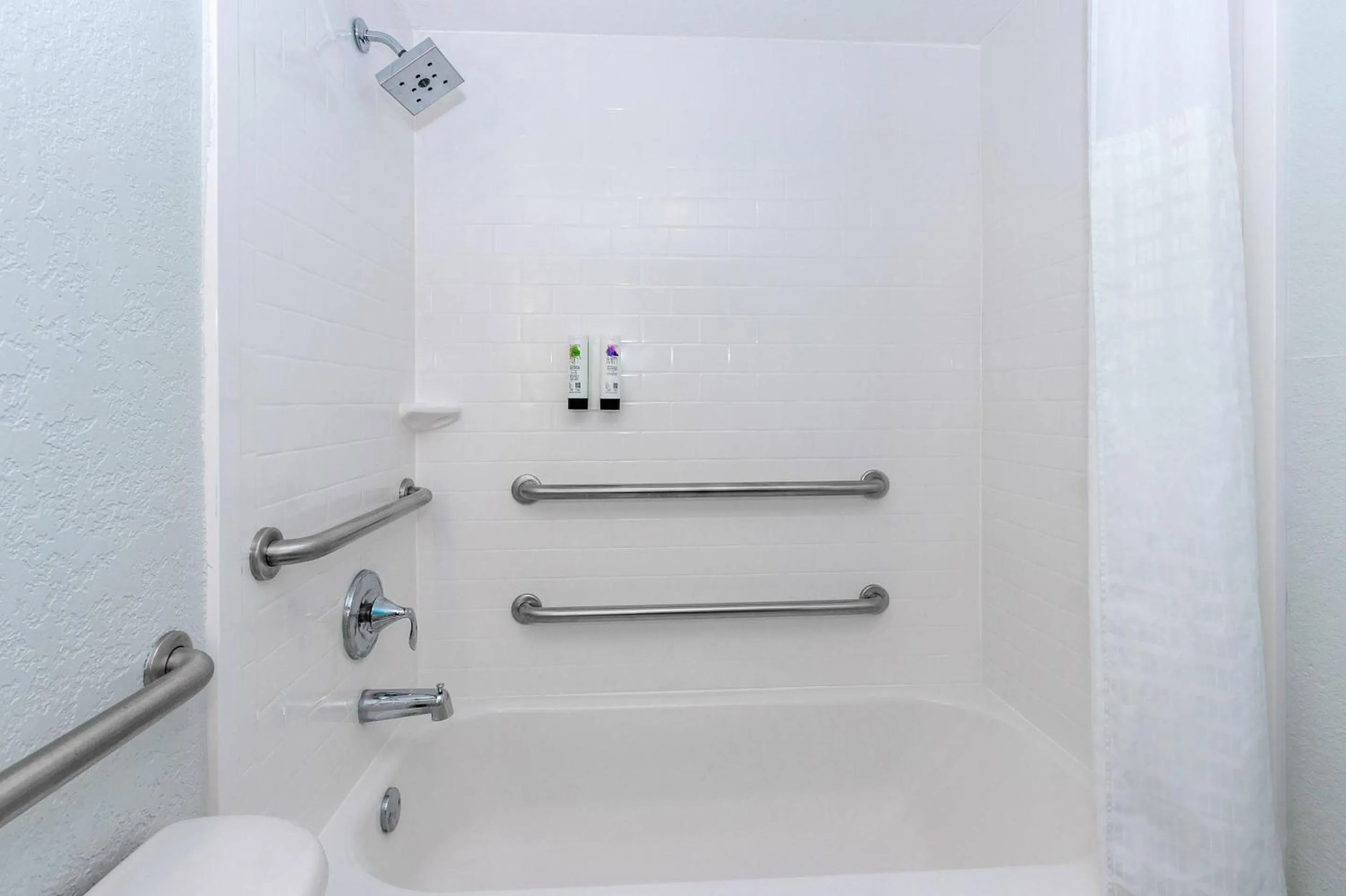 Bedroom in Dolphin Sands Clearwater Beach, an Ascend Collection Hotel