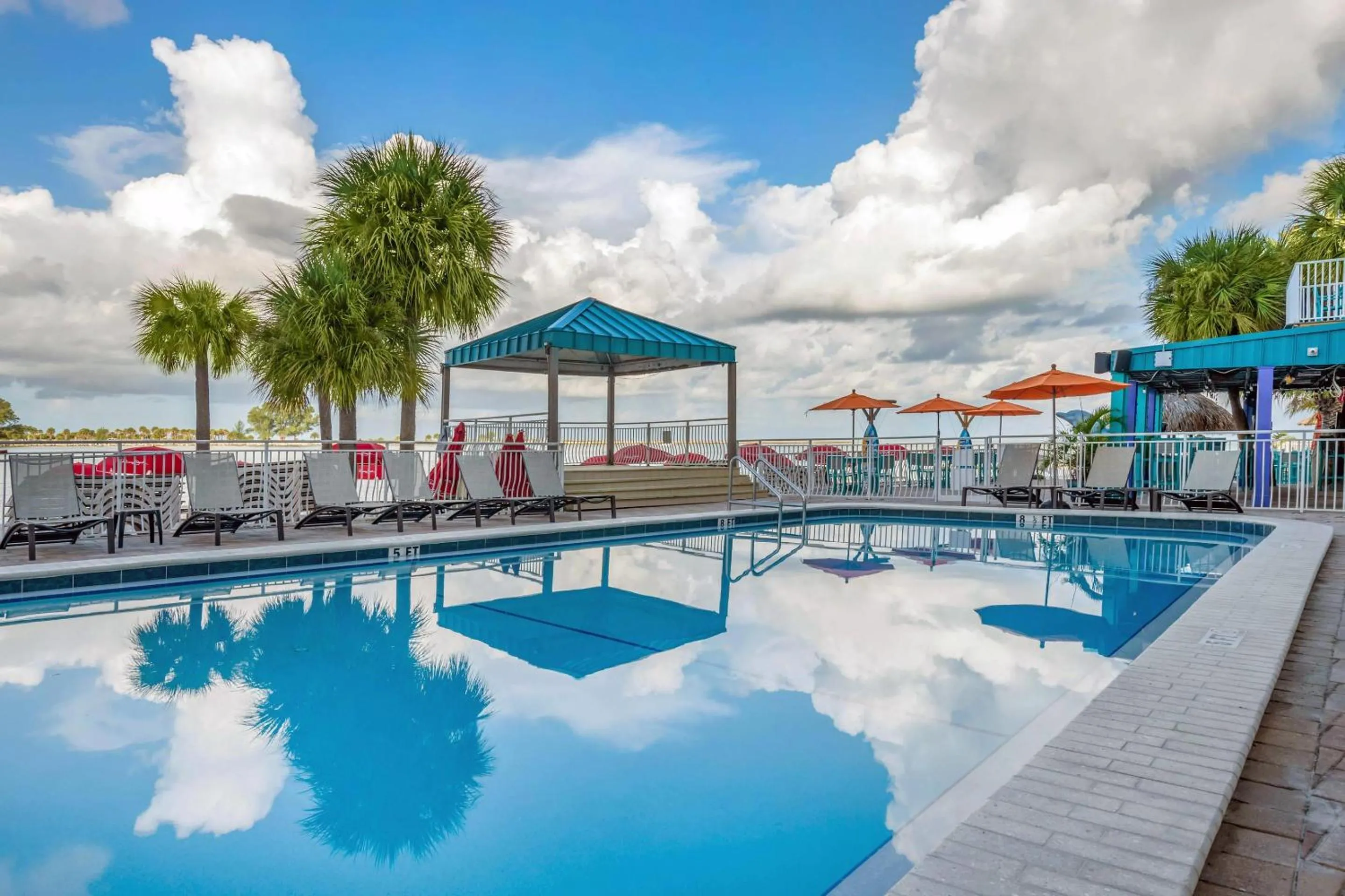 Swimming pool in Dolphin Sands Clearwater Beach, an Ascend Collection Hotel