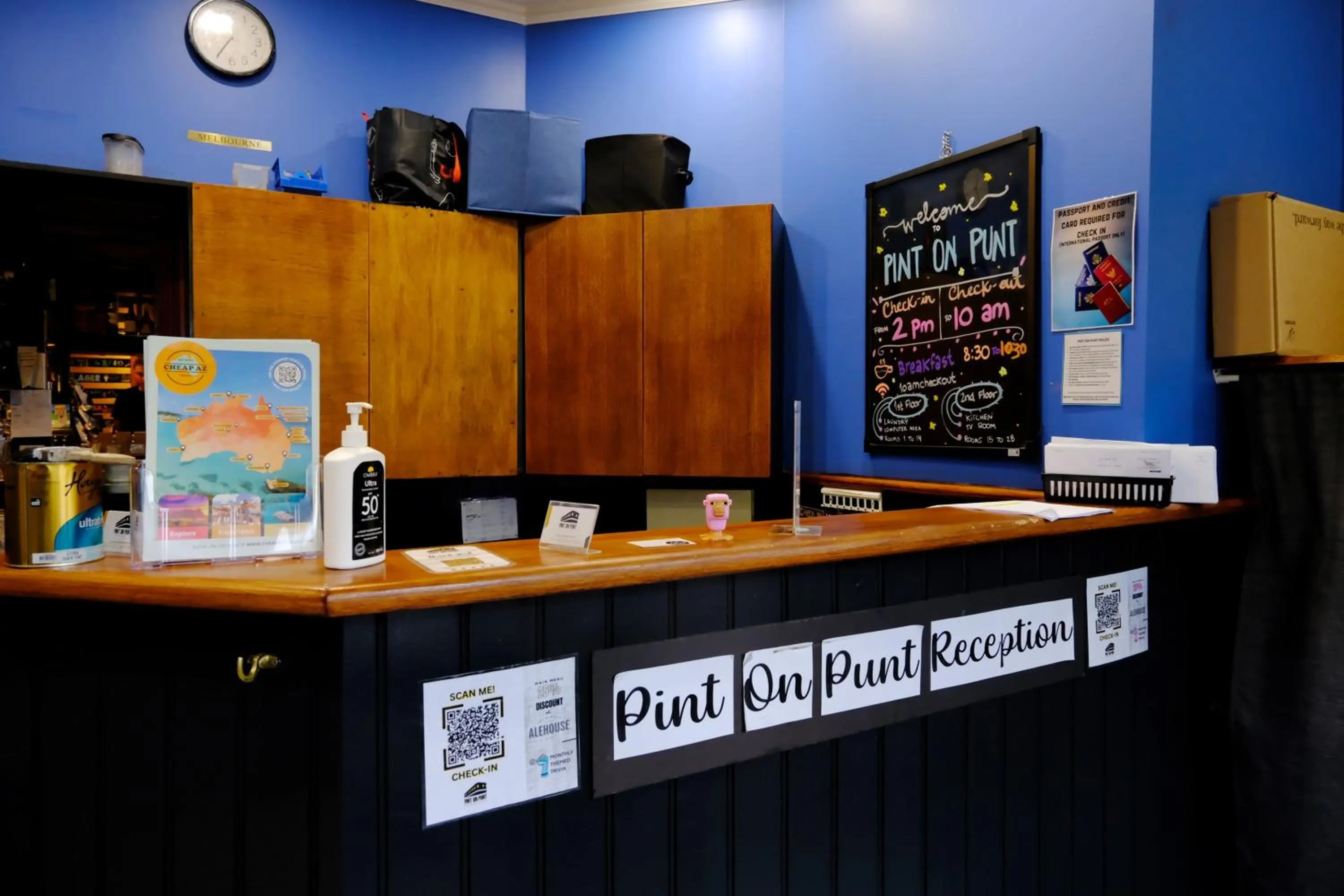 Lobby or reception in Pint On Punt Backpackers