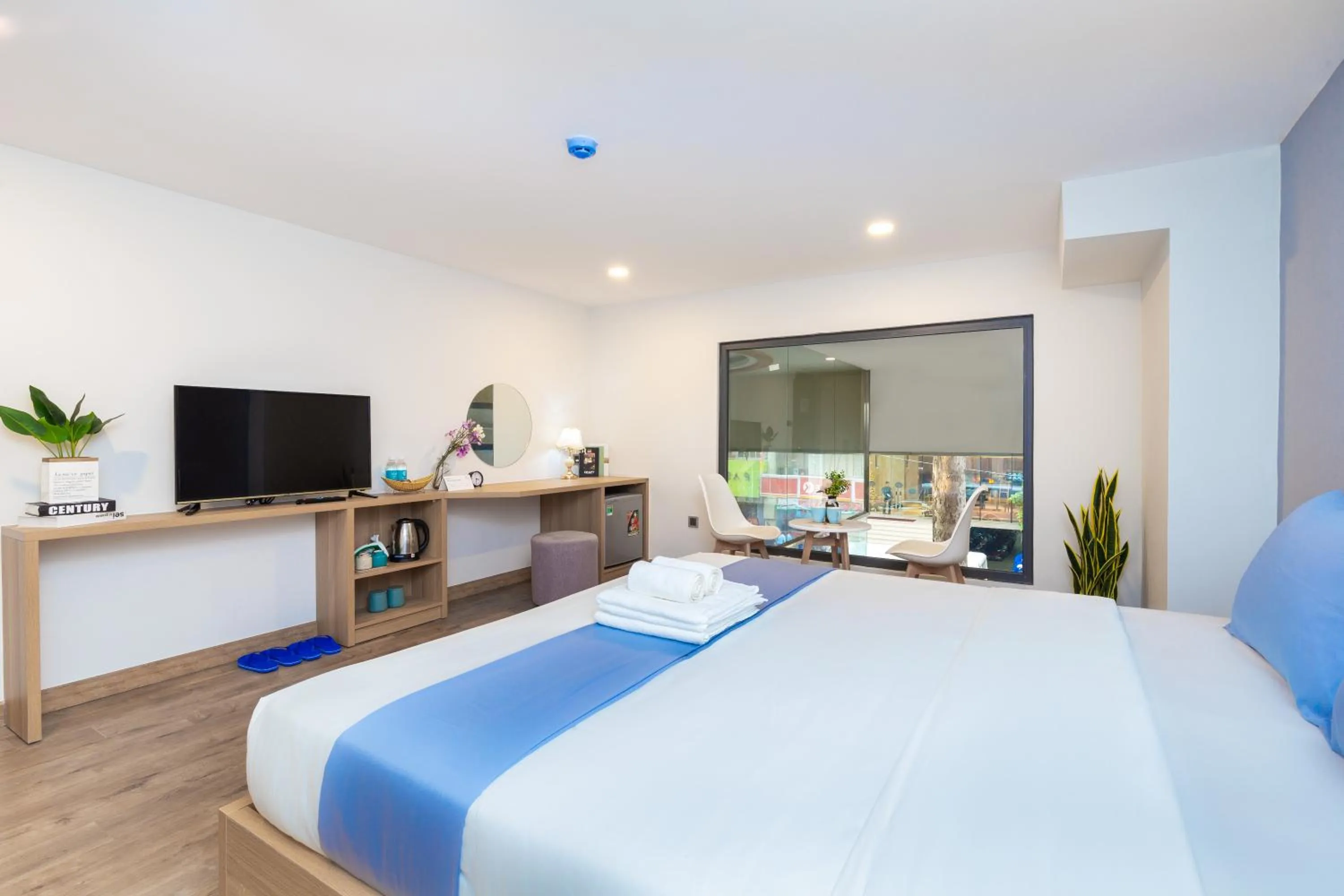 Photo of the whole room, Bed in Cozrum Lux Hotel