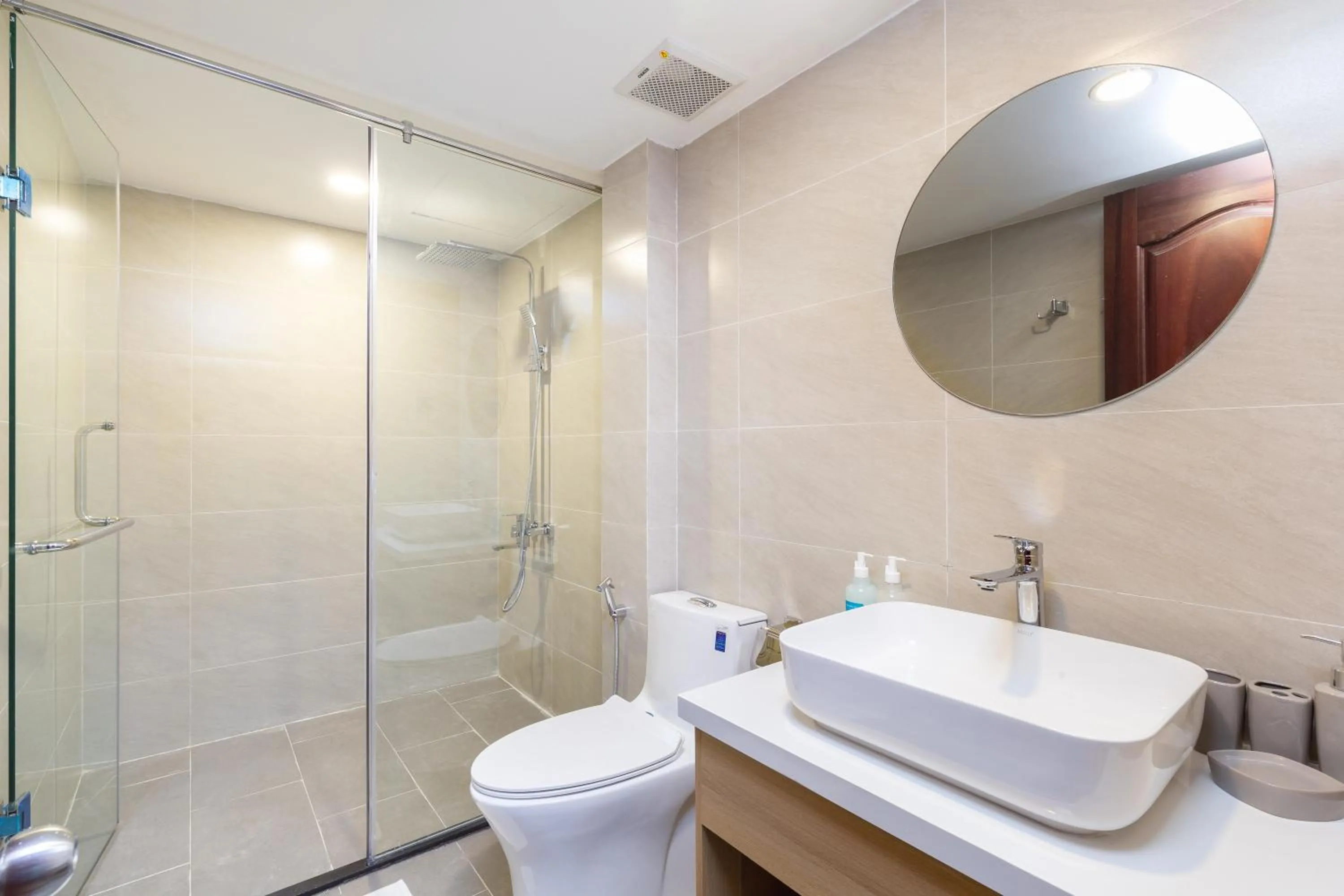 Shower in Cozrum Lux Hotel