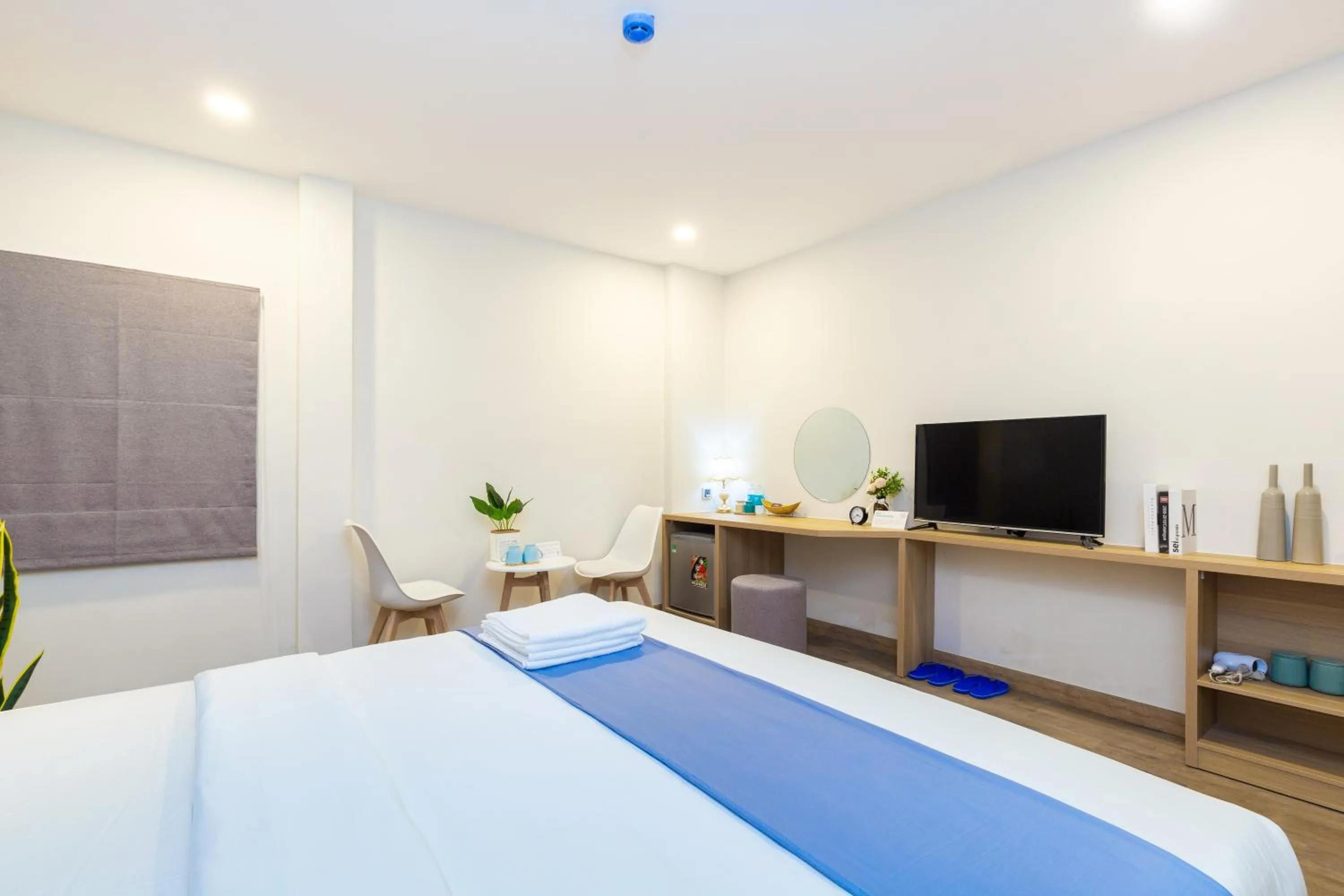 TV and multimedia, Bed in Cozrum Lux Hotel