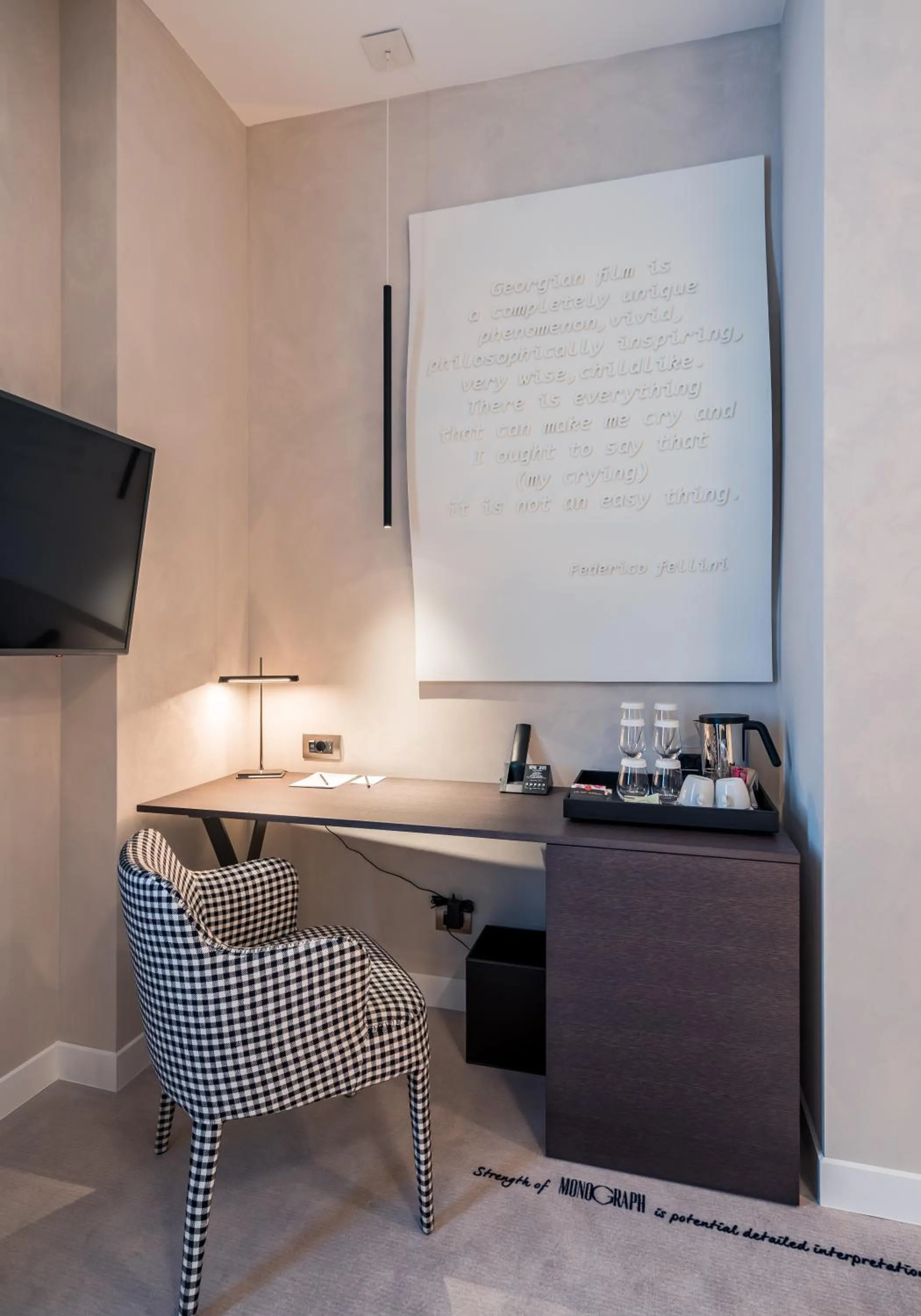 Business facilities in Monograph Freedom Square