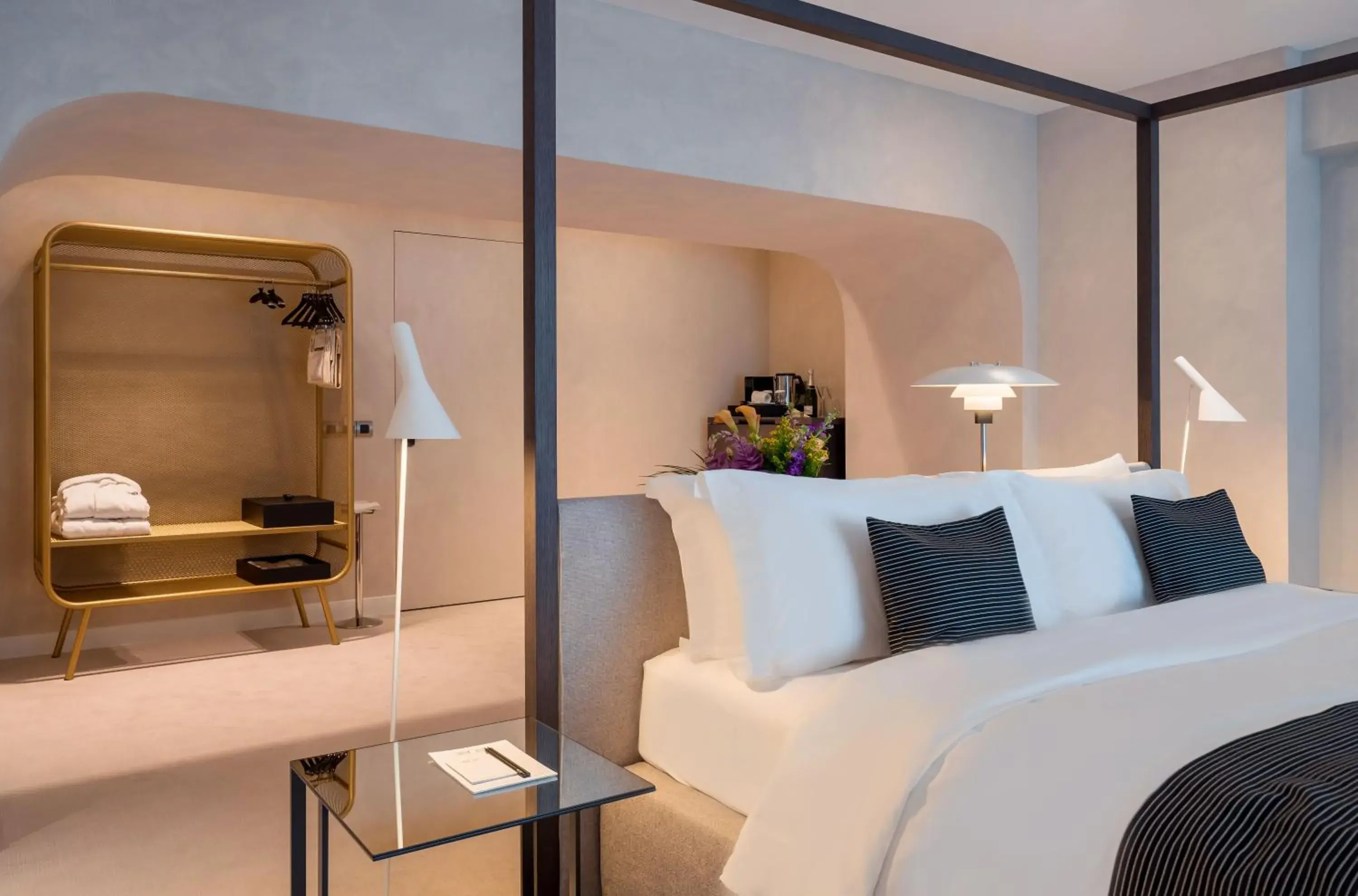 Bed in Monograph Freedom Square Bed in Monograph Freedom Square