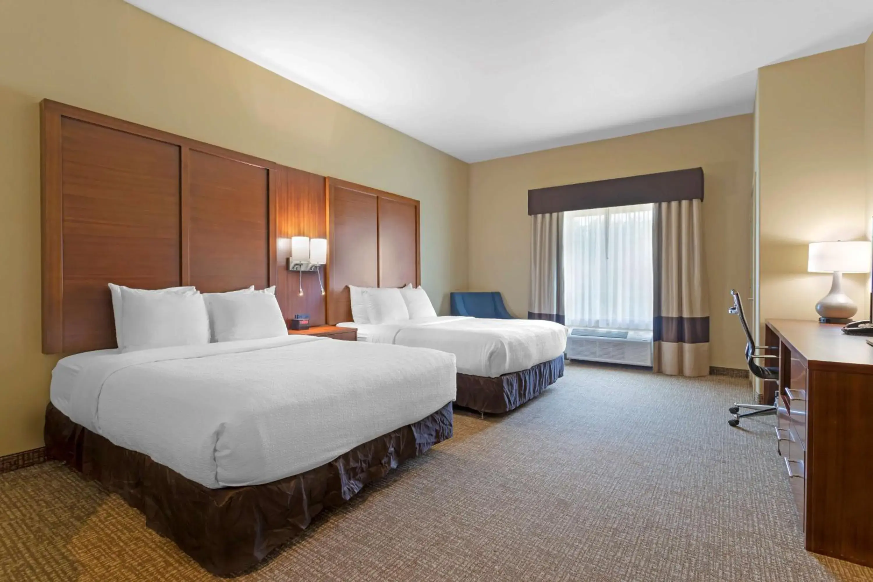 Queen Room with Two Queen Beds - Disability Access in Best Western Texas City Queen Room with Two Queen Beds - Disability Access in Best Western Texas City