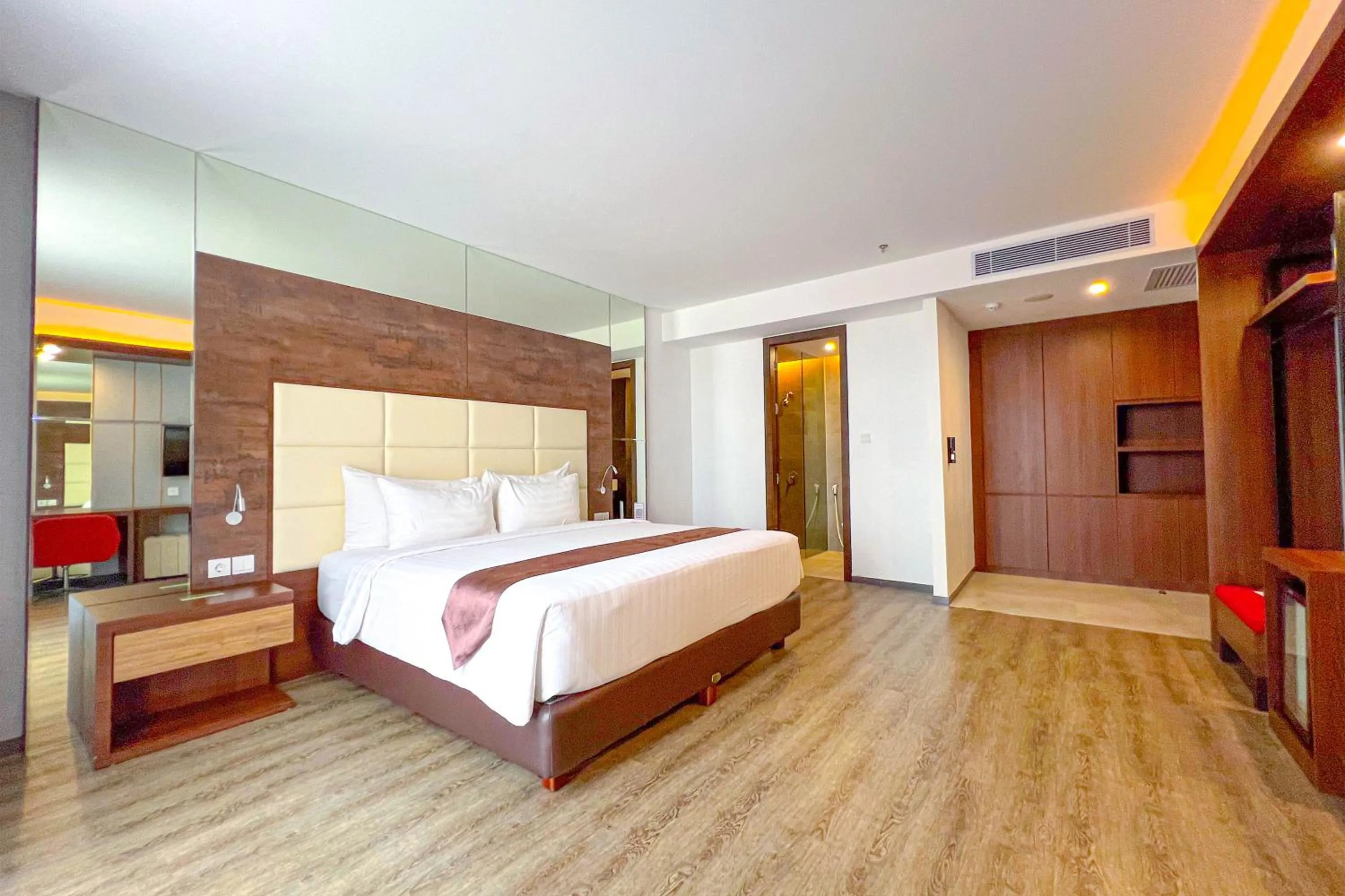 View (from property/room), Bed in Asialink Hotel Batam by Prasanthi