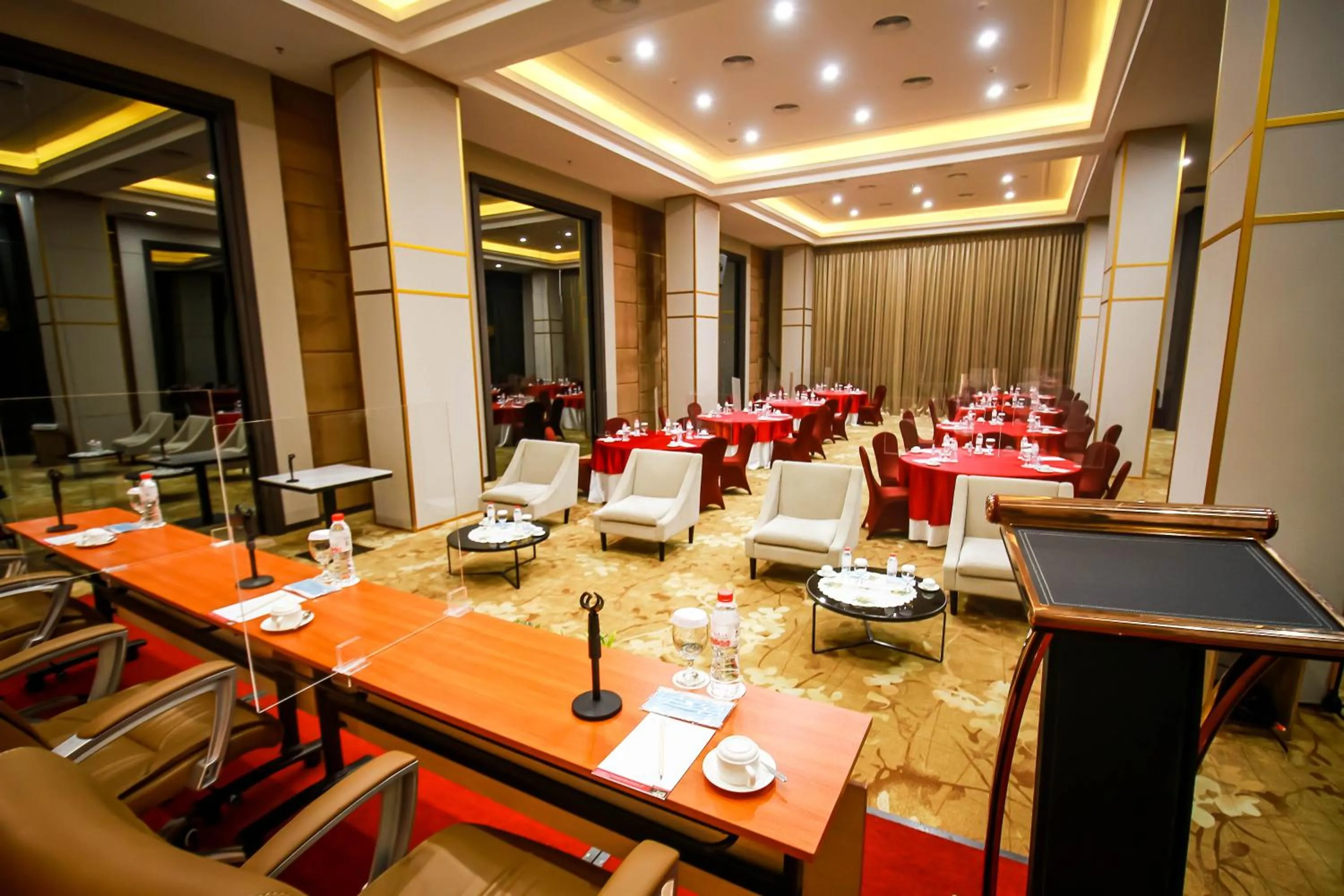 Business facilities in Asialink Hotel Batam by Prasanthi
