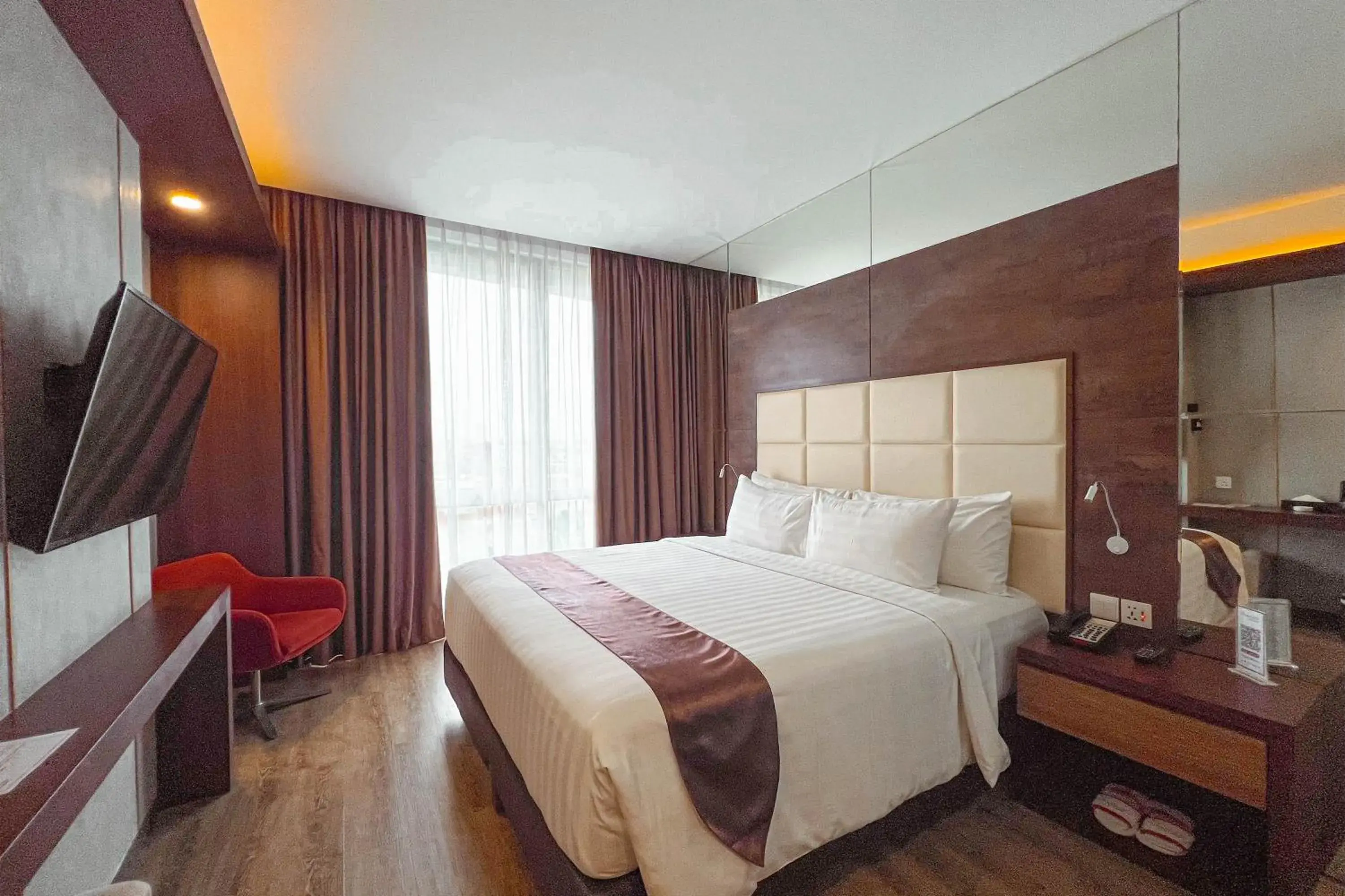 Superior King Room in Asialink Hotel Batam by Prasanthi Superior King Room in Asialink Hotel Batam by Prasanthi