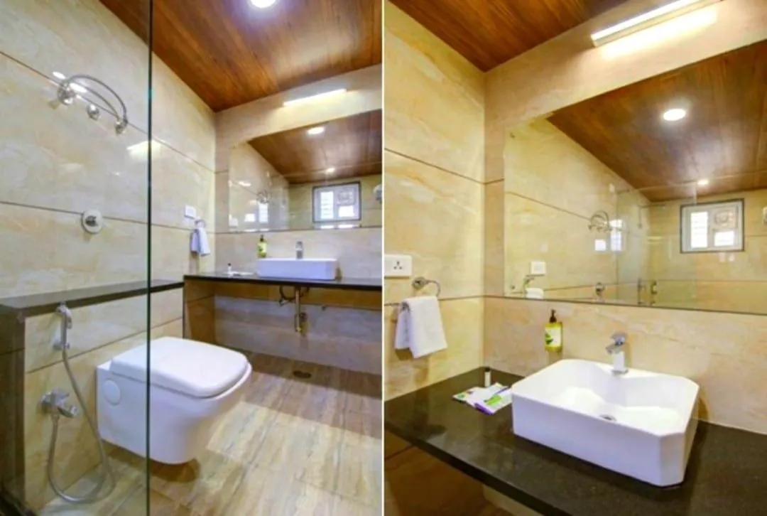 Bathroom in Opulence Inn - 500 Meters From Railway Station