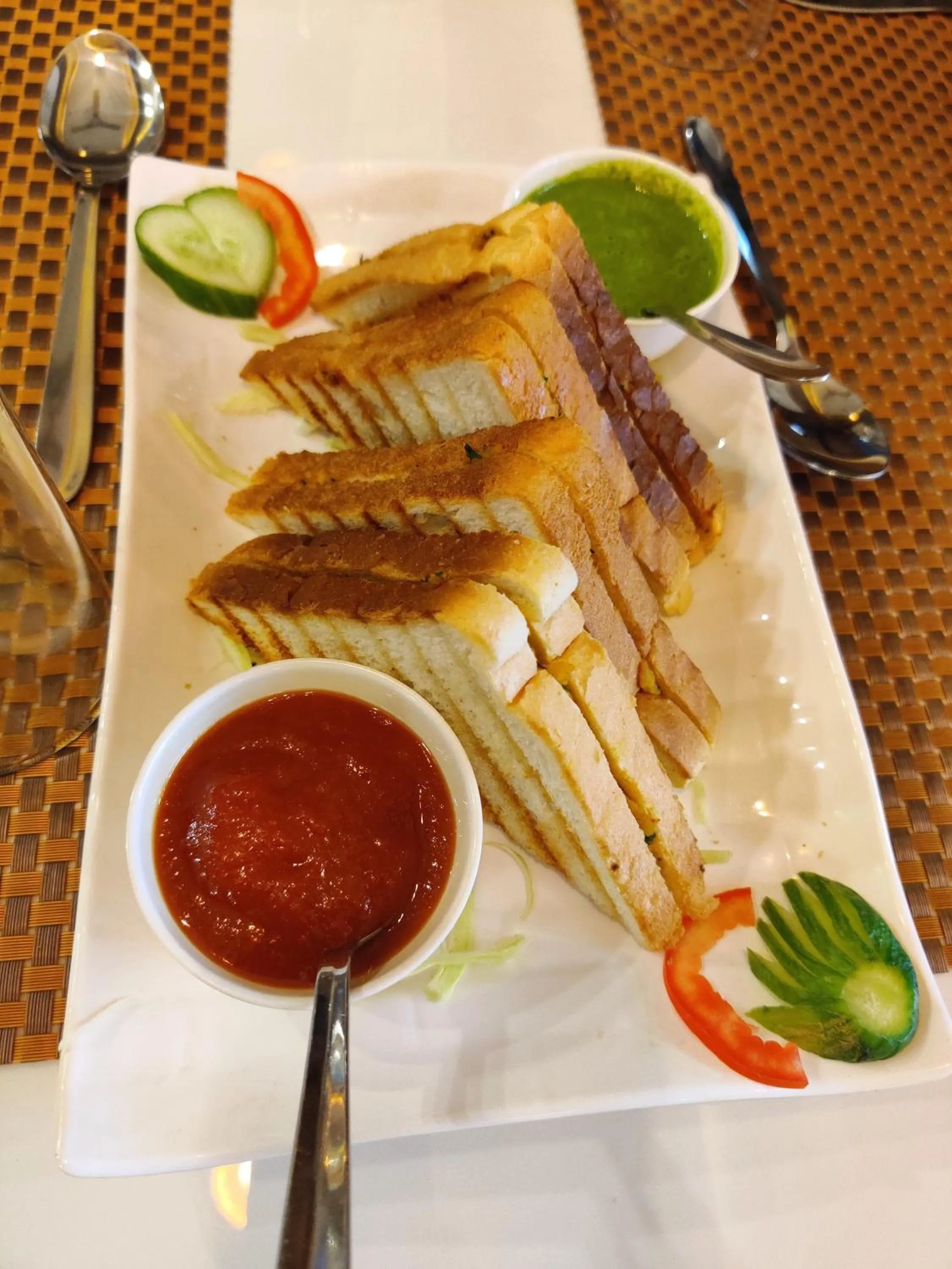 Restaurant/places to eat in Opulence Inn - 500 Meters From Railway Station
