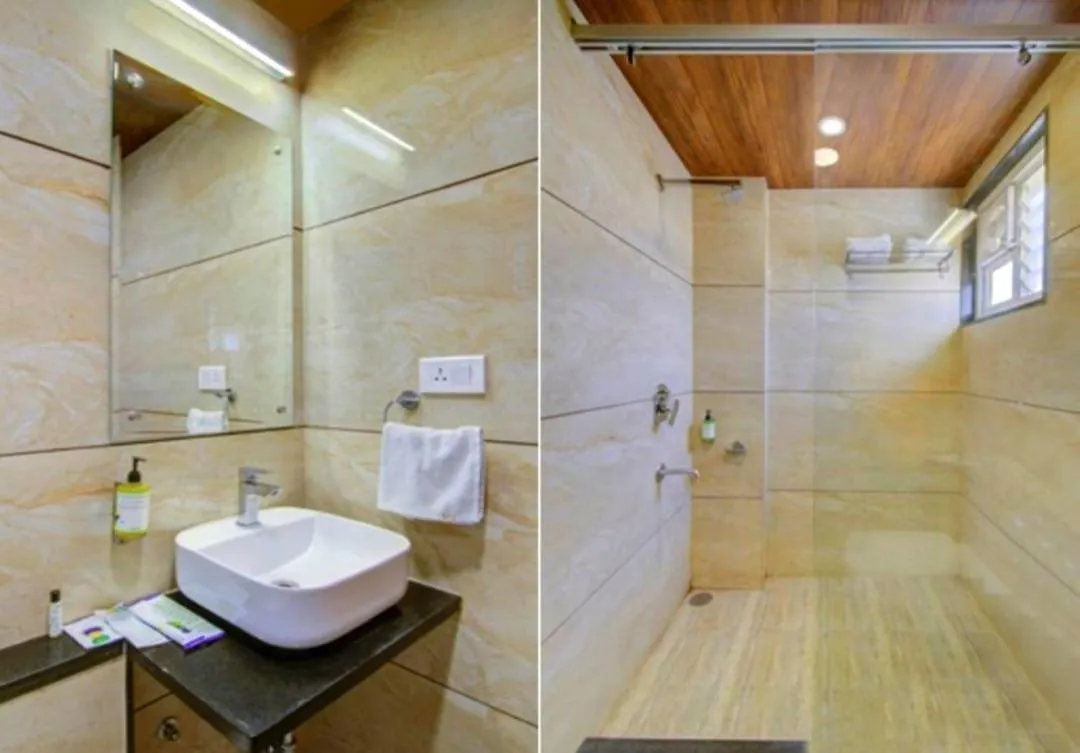 Bathroom in Opulence Inn - 500 Meters From Railway Station